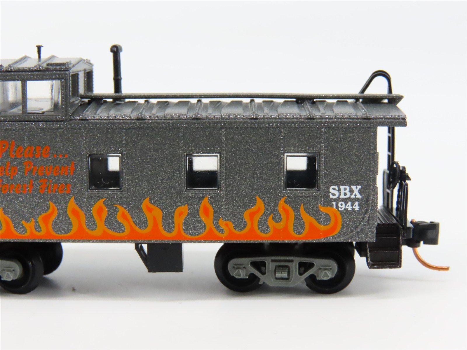 N Scale Micro-Trains 10000260 36' Offset Cupola Caboose RTR
