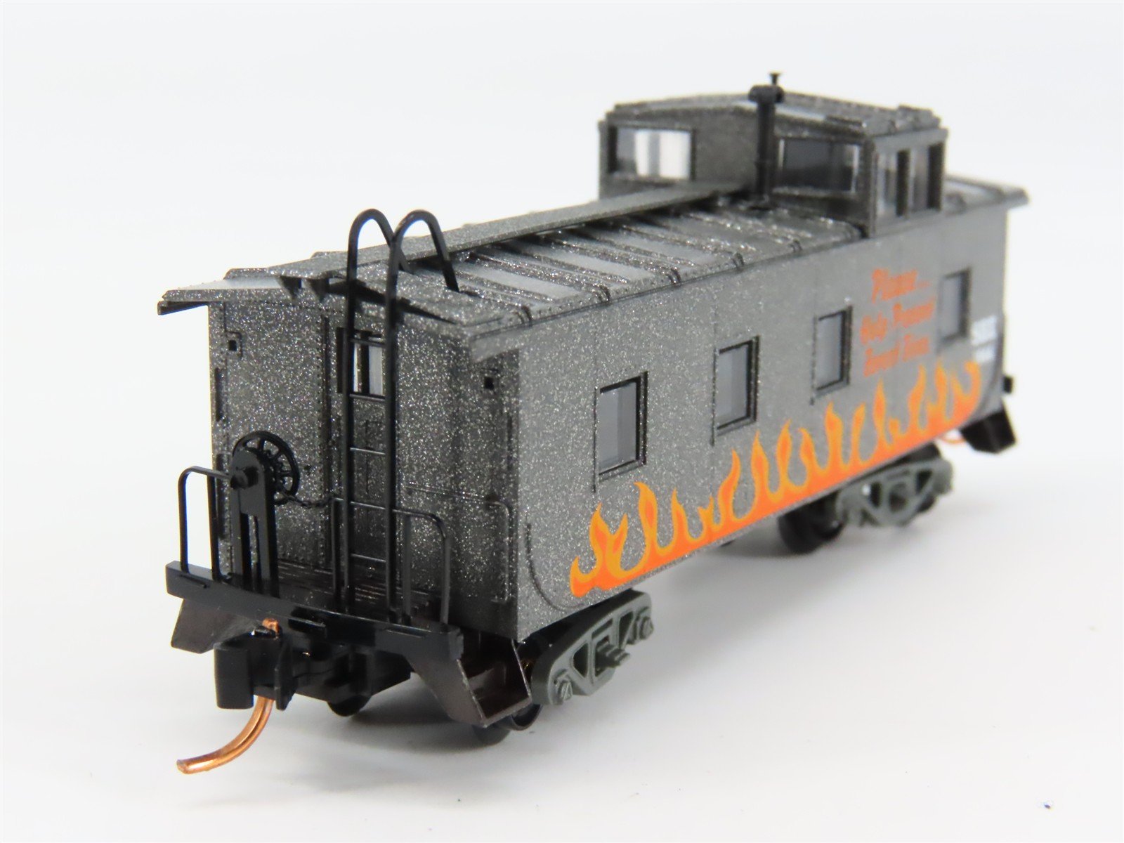 N Scale Micro-Trains 10000260 36' Offset Cupola Caboose RTR