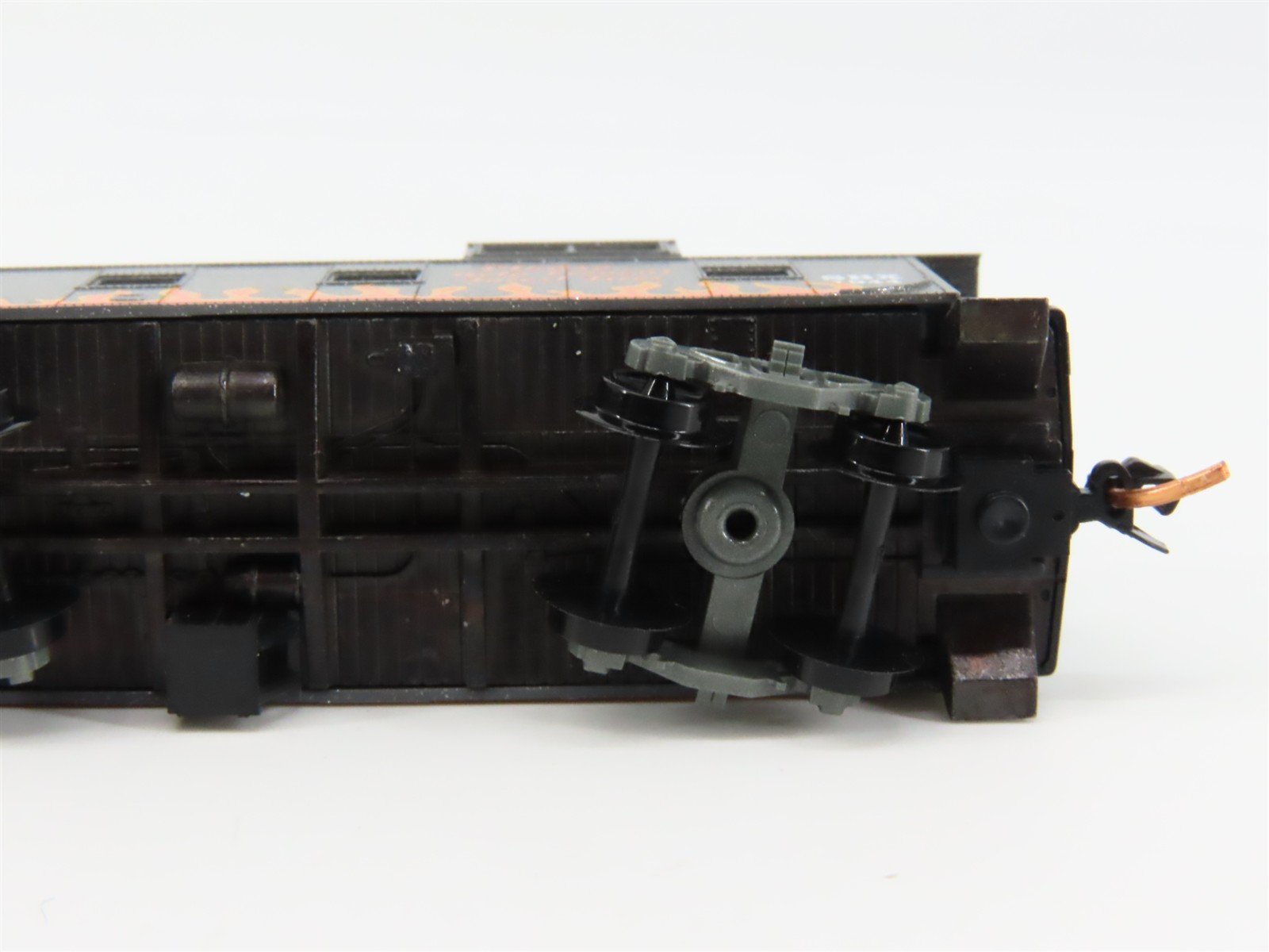N Scale Micro-Trains 10000260 36' Offset Cupola Caboose RTR
