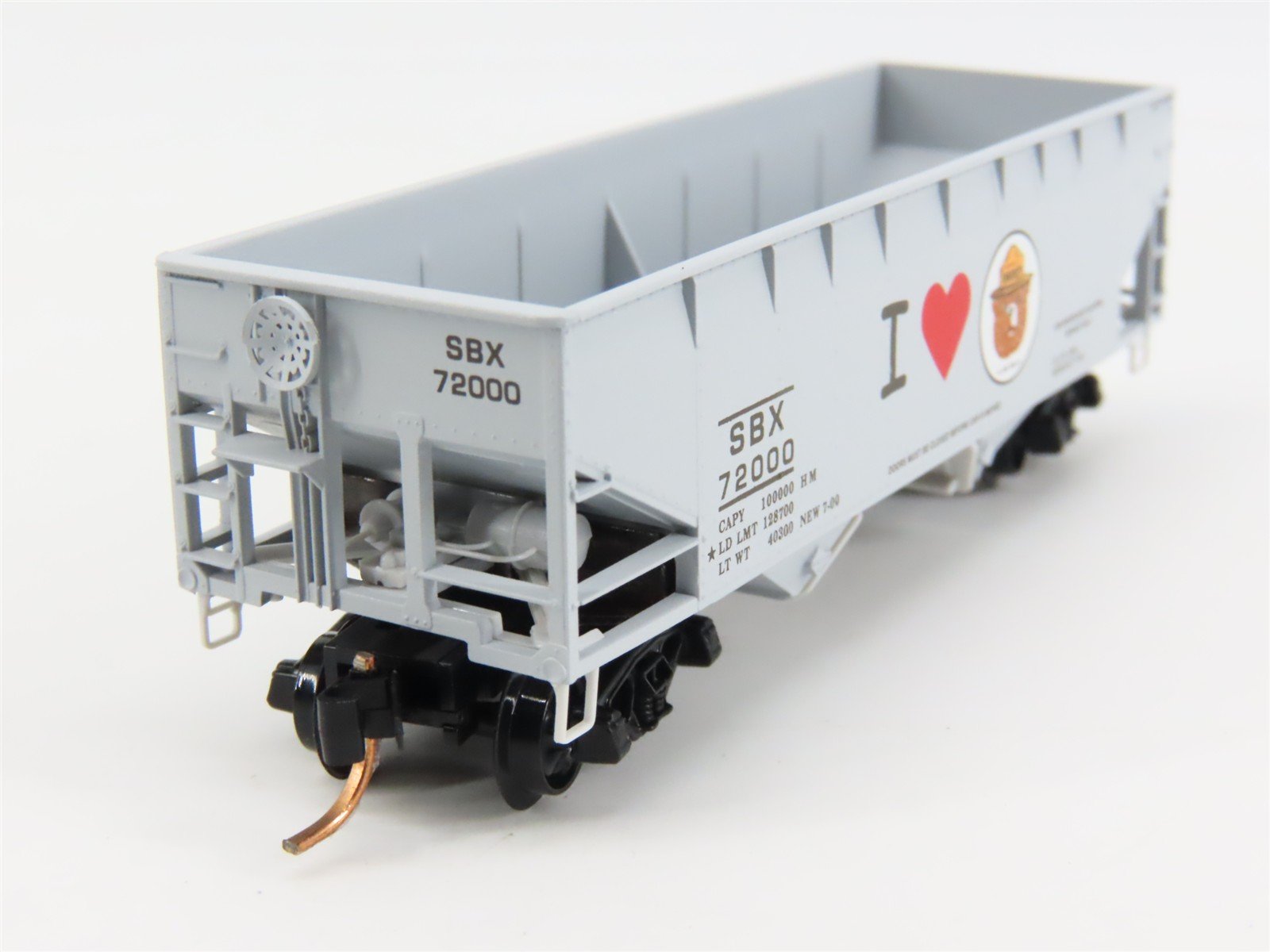 N Scale Micro-Trains 55450 SBX Smokey Bear 33' 2-Bay Hopper 72000 RTR