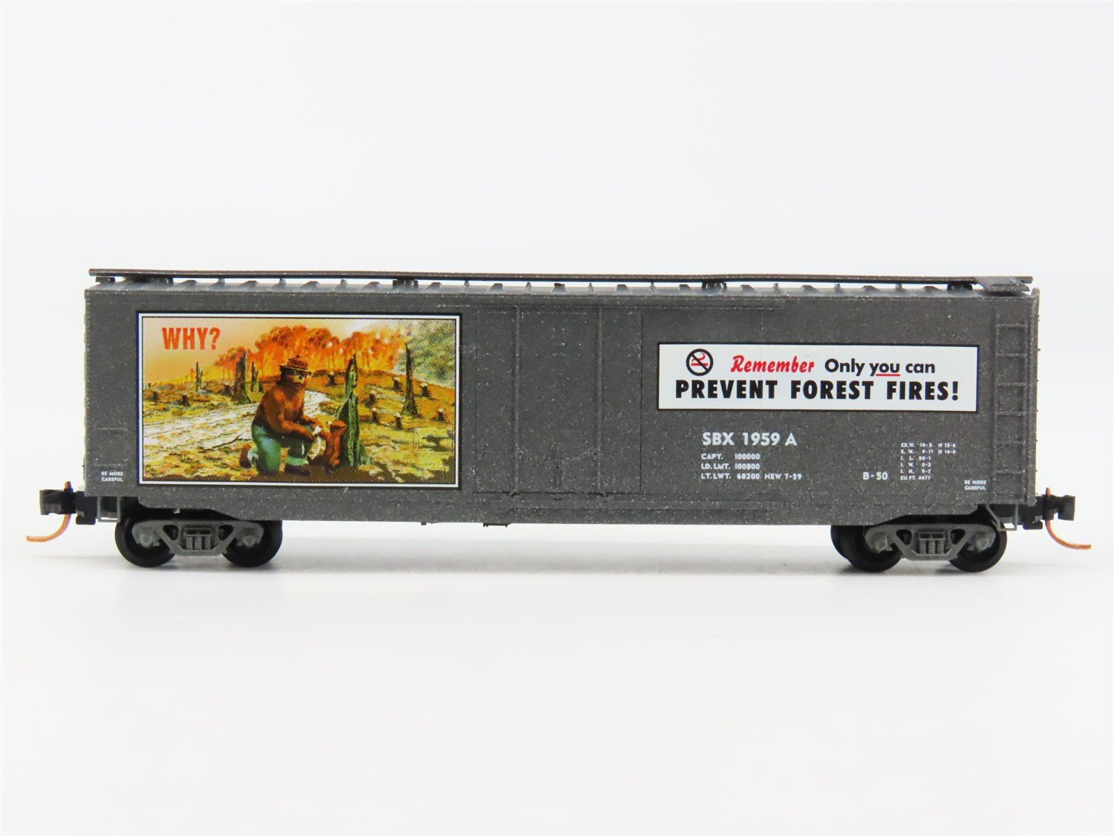 N Scale Micro-Trains 03200402 SBX Smokey Bear 50' Plug Door Box Car 1959 A RTR