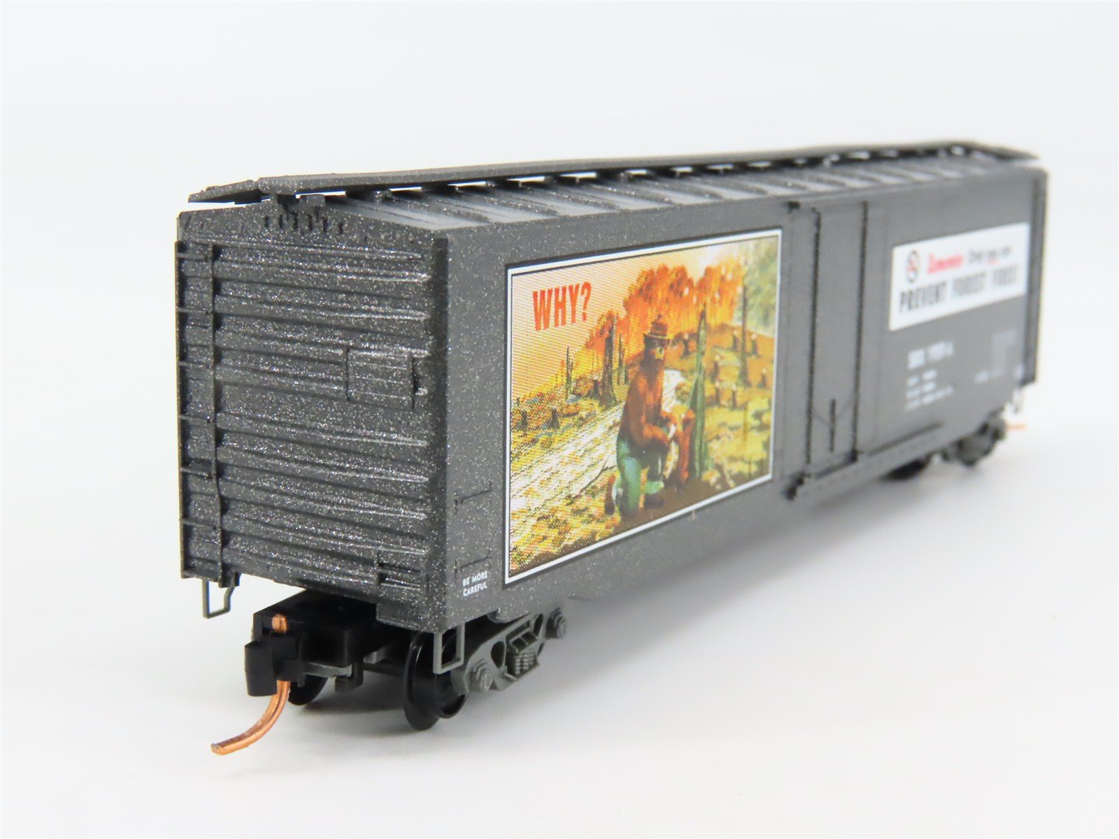 N Scale Micro-Trains 03200402 SBX Smokey Bear 50' Plug Door Box Car 1959 A RTR