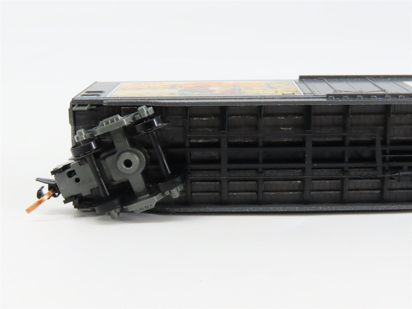 N Scale Micro-Trains 03200402 SBX Smokey Bear 50' Plug Door Box Car 1959 A RTR