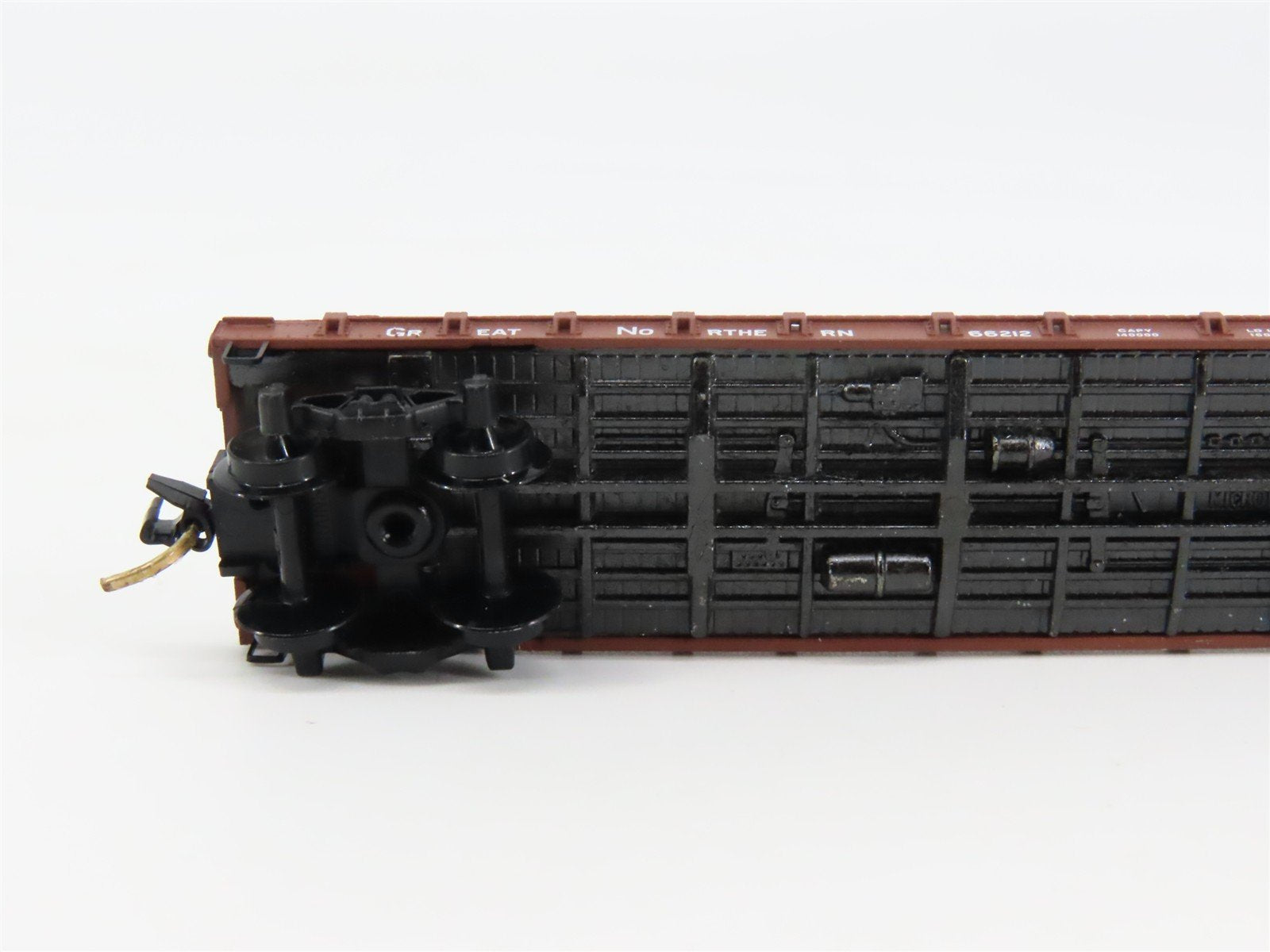 N Scale Micro-Trains 44010 GN Great Northern 50' Flat Car 66212 RTR