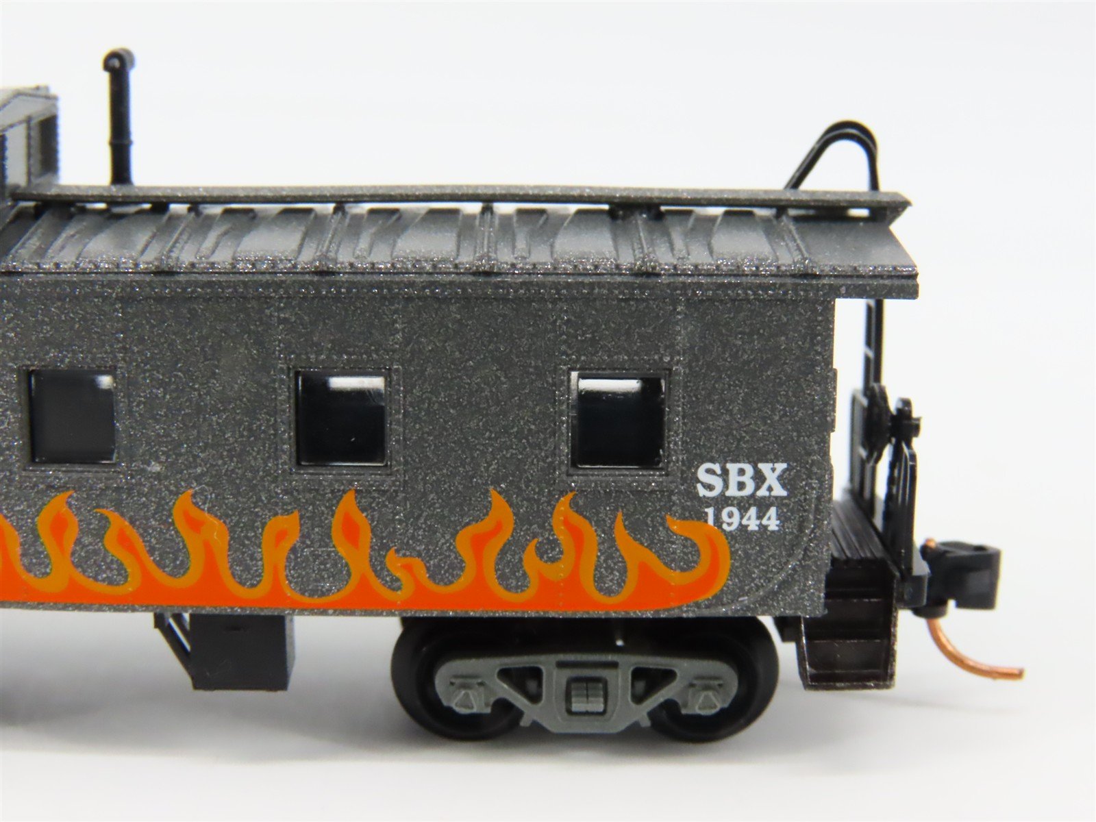 N Scale Micro-Trains 10000260 36' Offset Cupola Caboose RTR