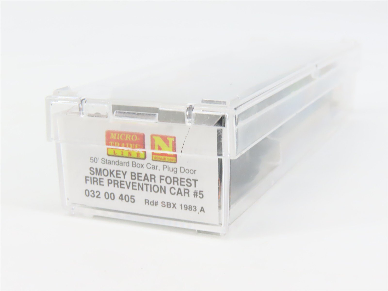 N Scale Micro-Trains 03200405 SBX Smokey Bear 50' Plug Door Box Car 1983 A RTR