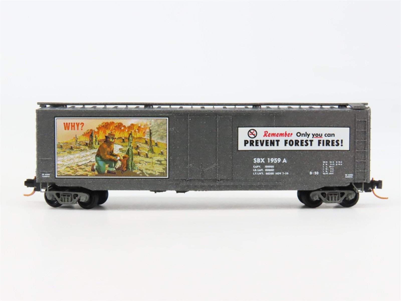N Scale Micro-Trains 03200402 SBX Smokey Bear 50' Plug Door Box Car 1959 A RTR