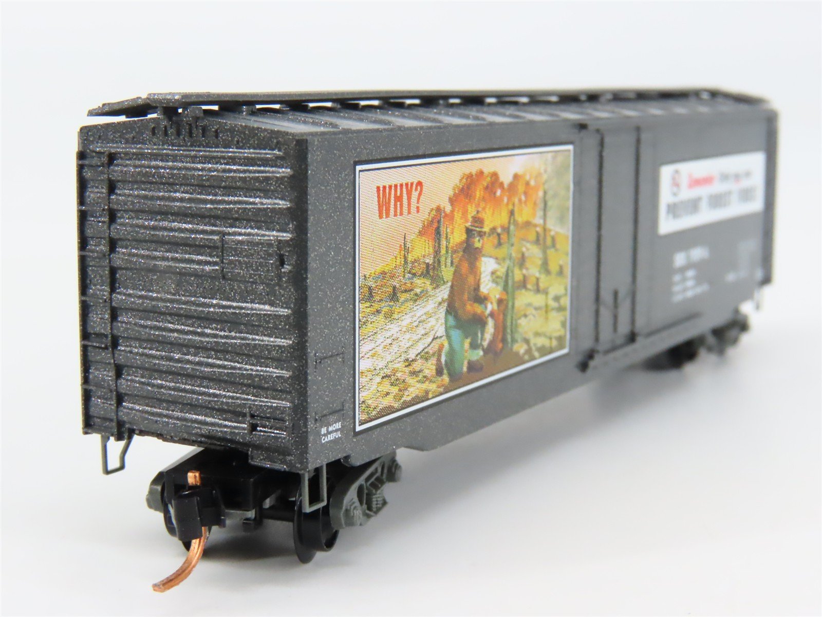 N Scale Micro-Trains 03200402 SBX Smokey Bear 50' Plug Door Box Car 1959 A RTR