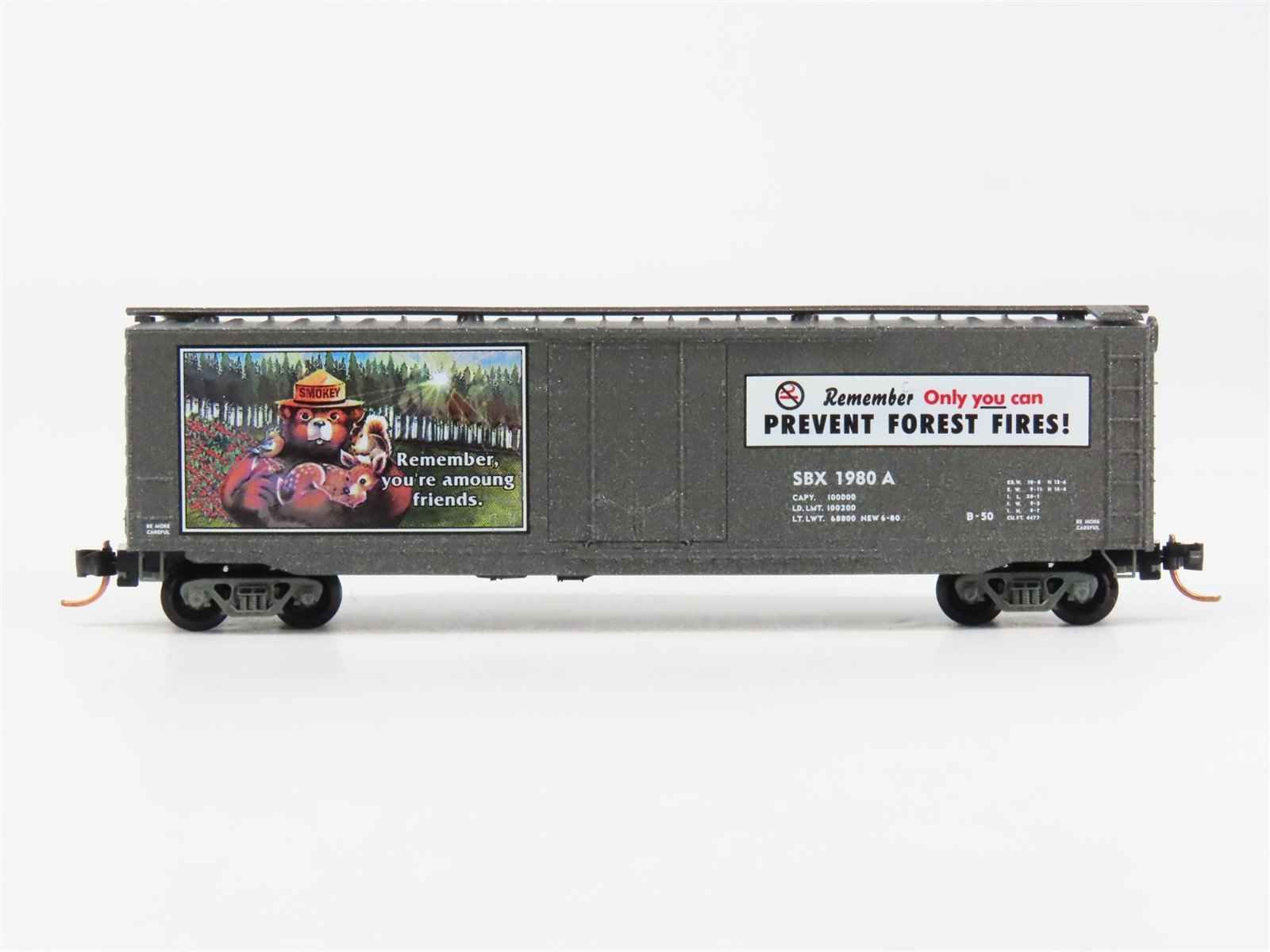 N Scale Micro-Trains 03200404 SBX Smokey Bear 50' Plug Door Box Car 1980 A RTR