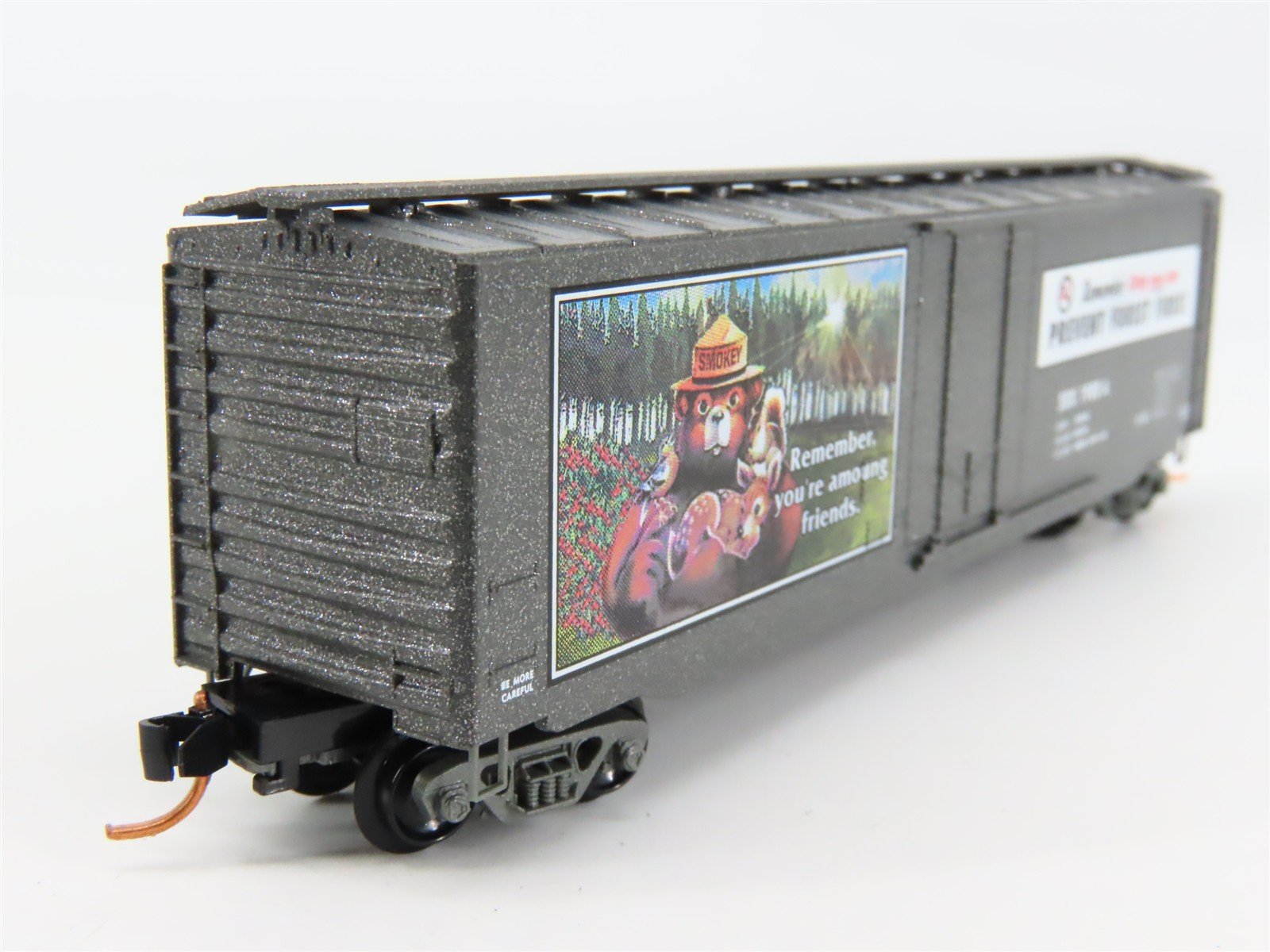 N Scale Micro-Trains 03200404 SBX Smokey Bear 50' Plug Door Box Car 1980 A RTR