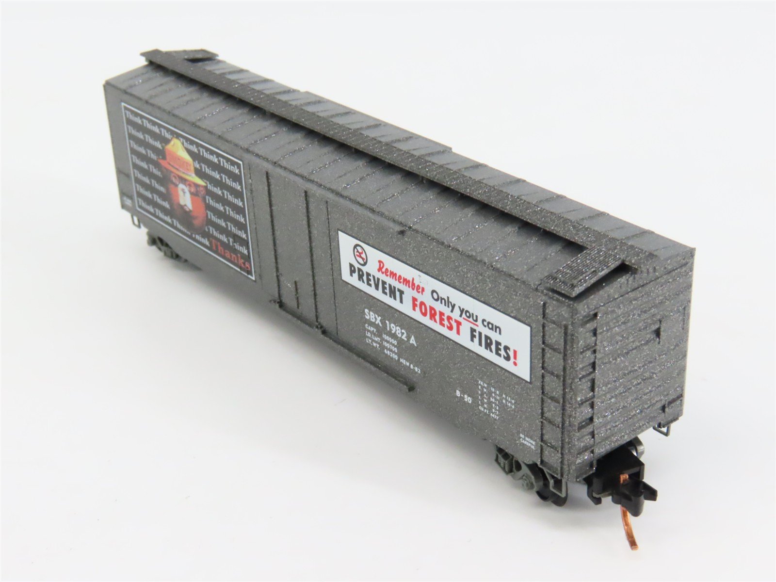 N Scale Micro-Trains 03200406 SBX Smokey Bear 50' Standard Plug Door Box Car RTR