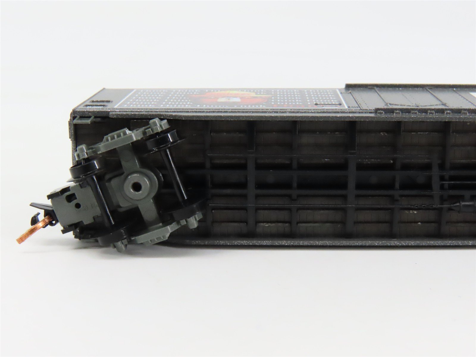 N Scale Micro-Trains 03200406 SBX Smokey Bear 50' Standard Plug Door Box Car RTR