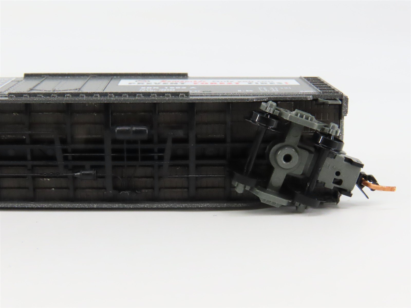 N Scale Micro-Trains 03200406 SBX Smokey Bear 50' Standard Plug Door Box Car RTR