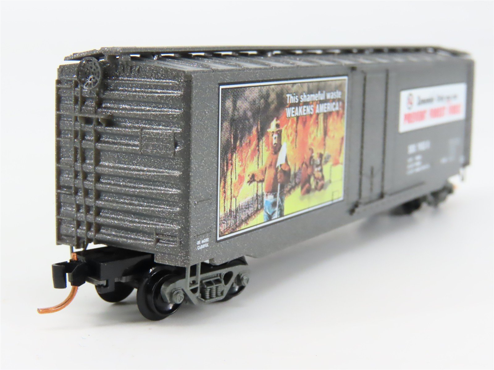 N Scale Micro-Trains 03200403 SBX Smokey Bear 50' Box Car 1953 B RTR