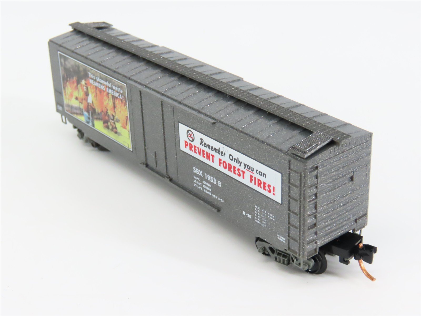 N Scale Micro-Trains 03200403 SBX Smokey Bear 50' Box Car 1953 B RTR