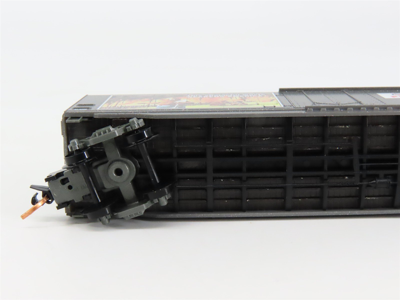 N Scale Micro-Trains 03200403 SBX Smokey Bear 50' Box Car 1953 B RTR