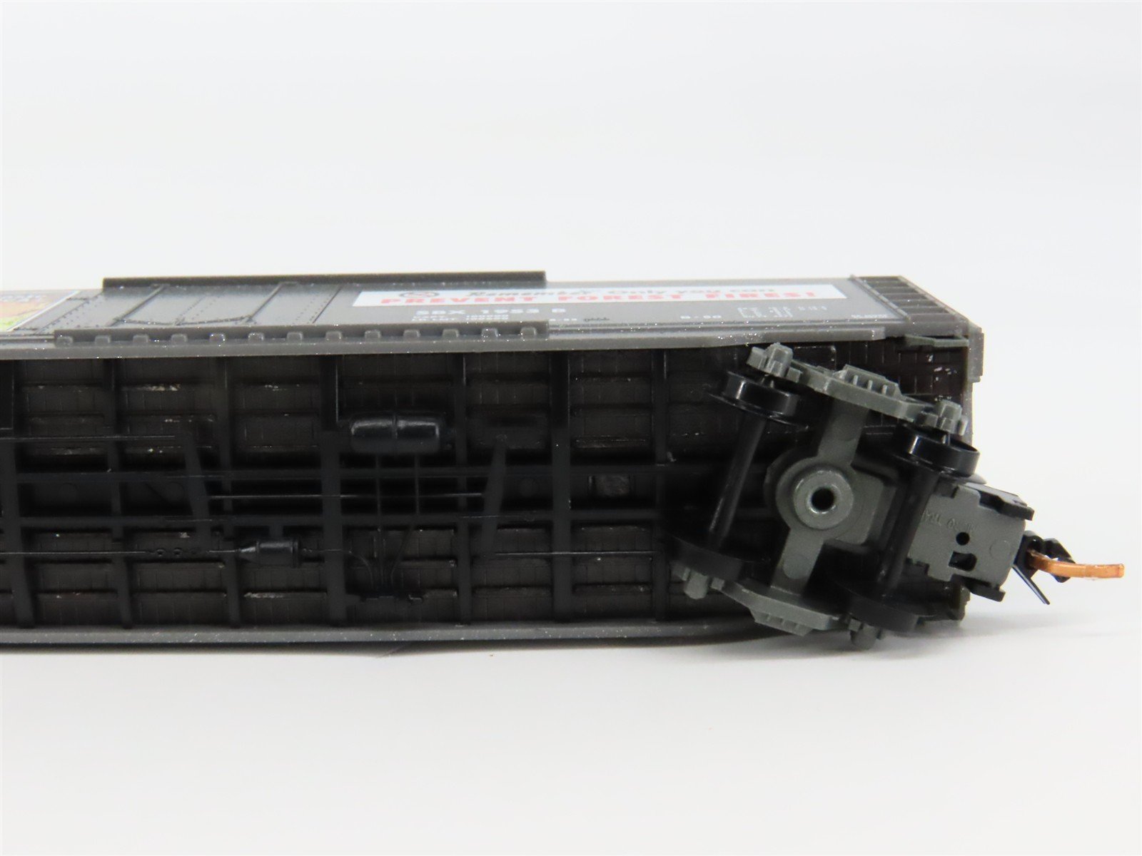 N Scale Micro-Trains 03200403 SBX Smokey Bear 50' Box Car 1953 B RTR