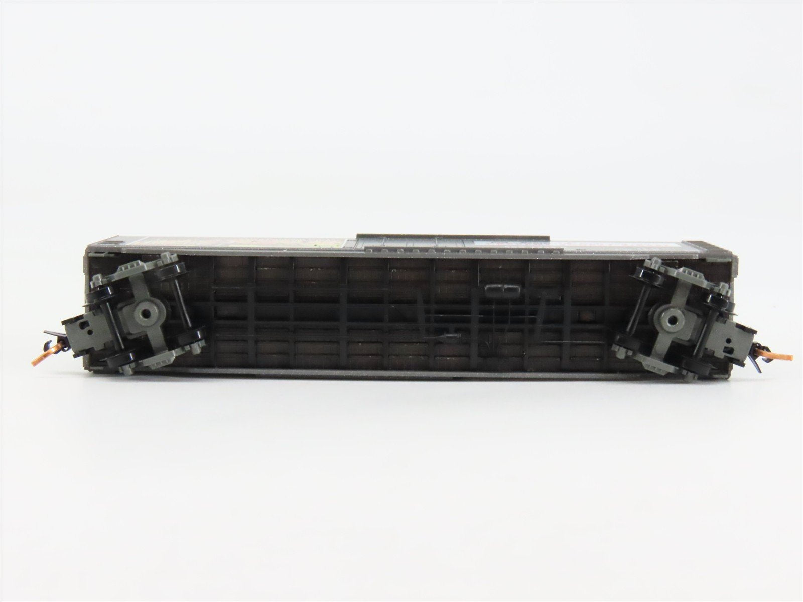 N Scale Micro-Trains 03200403 SBX Smokey Bear 50' Plug Door Box Car 1953 B RTR