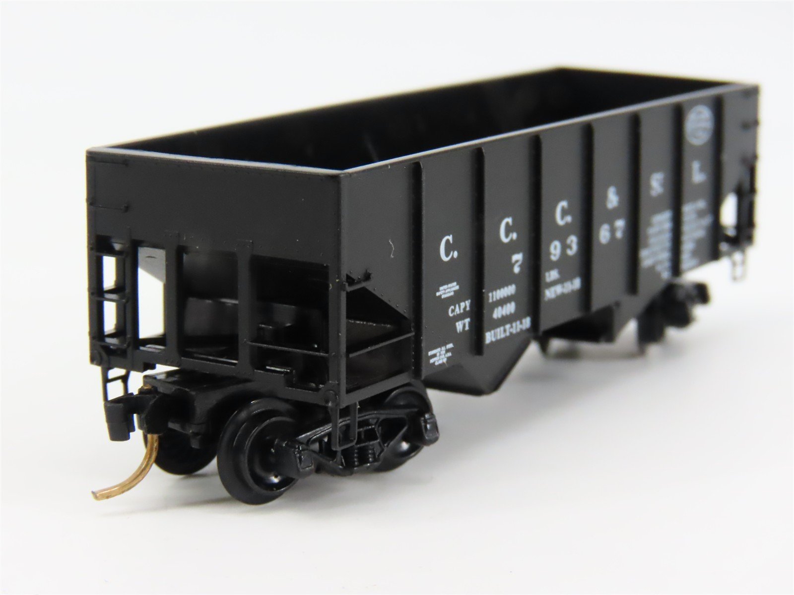 N Scale Micro-Trains 56160 CCC&StL New York Central 33' 2-Bay Hopper 79367 RTR
