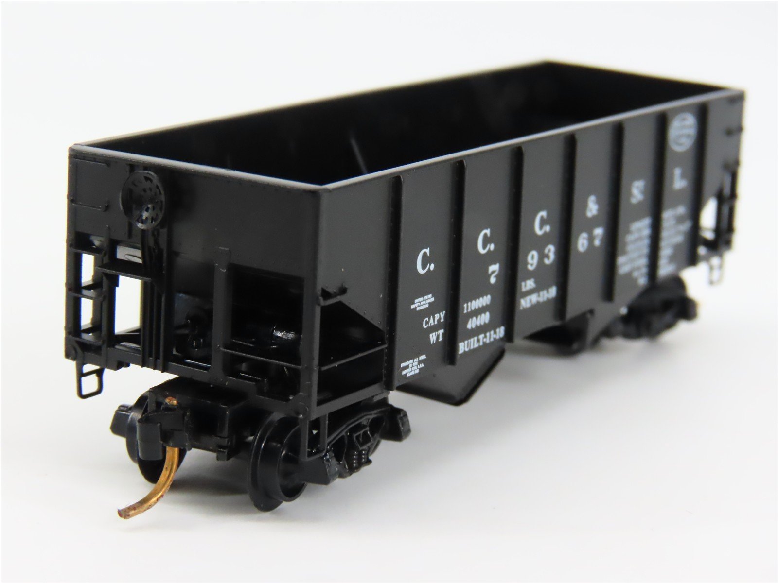 N Scale Micro-Trains 56160 CCC&StL New York Central 33' 2-Bay Hopper 79367 RTR