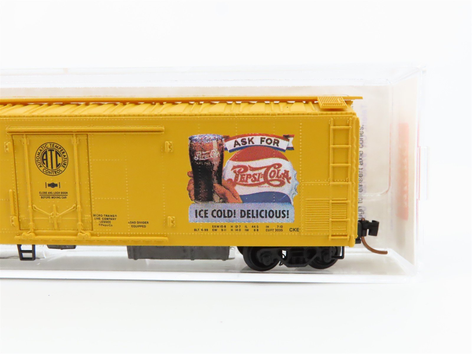 N Scale Micro-Trains 69090 PCEX Pepsi-Cola 51' Mechanical Reefer 6901 RTR