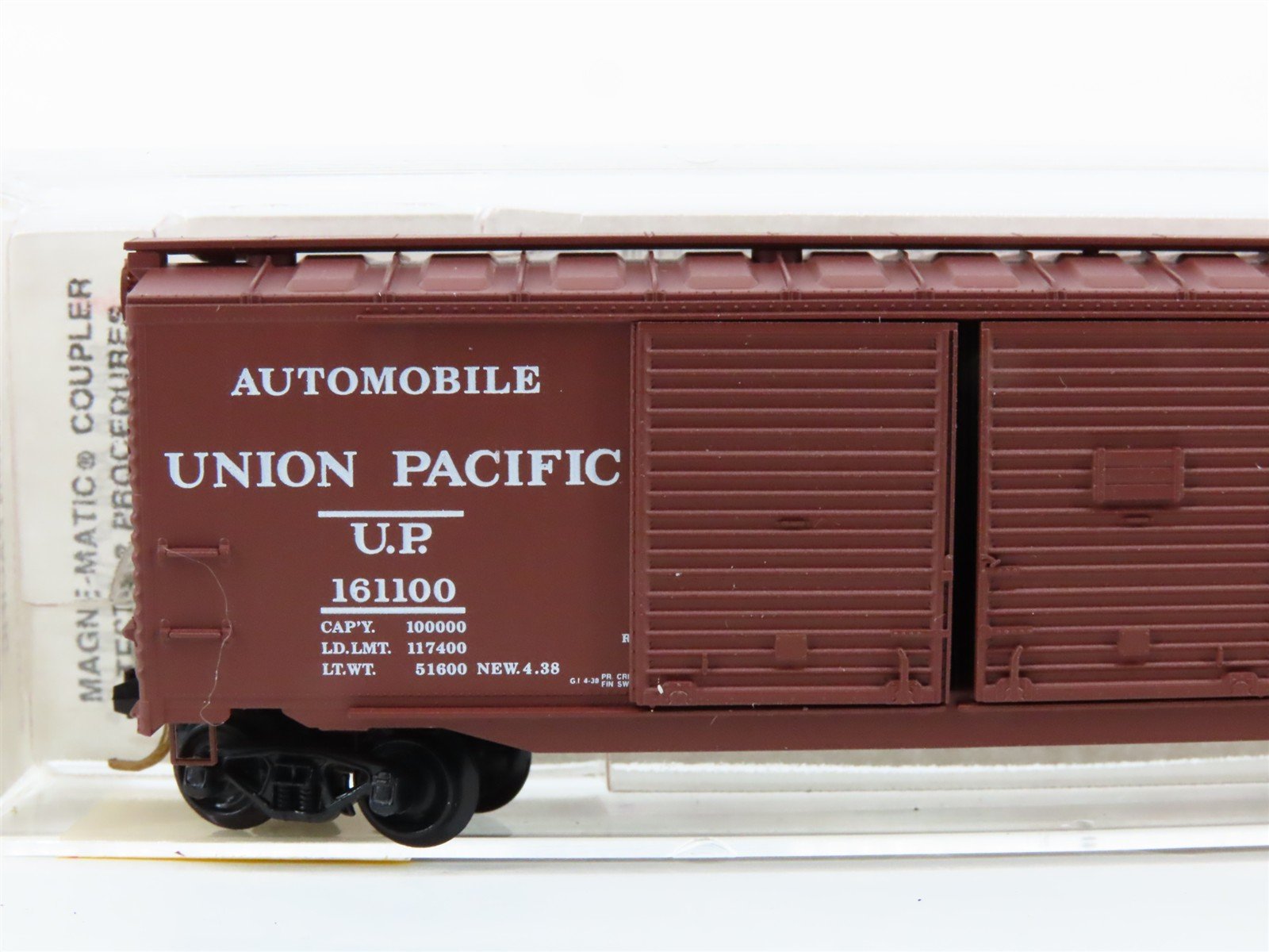 N Scale Micro-Trains 78030 UP Union Pacific 50' Auto Box Car 161100 RTR
