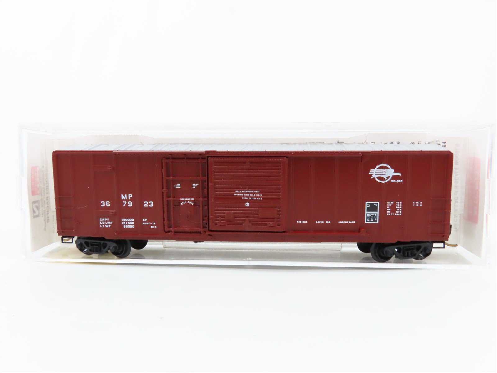 N Scale Micro-Trains 26040 MP Missouri Pacific 50' Box Car 367923 RTR