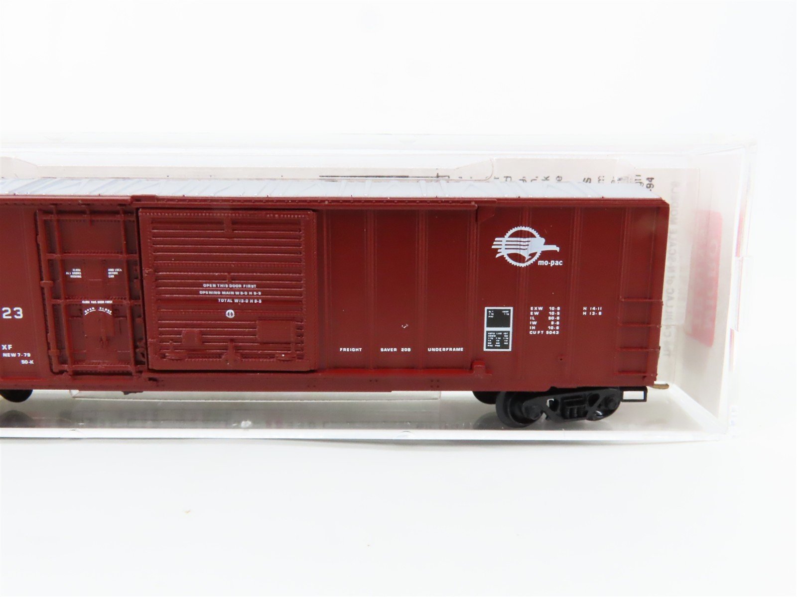 N Scale Micro-Trains 26040 MP Missouri Pacific 50' Box Car 367923 RTR