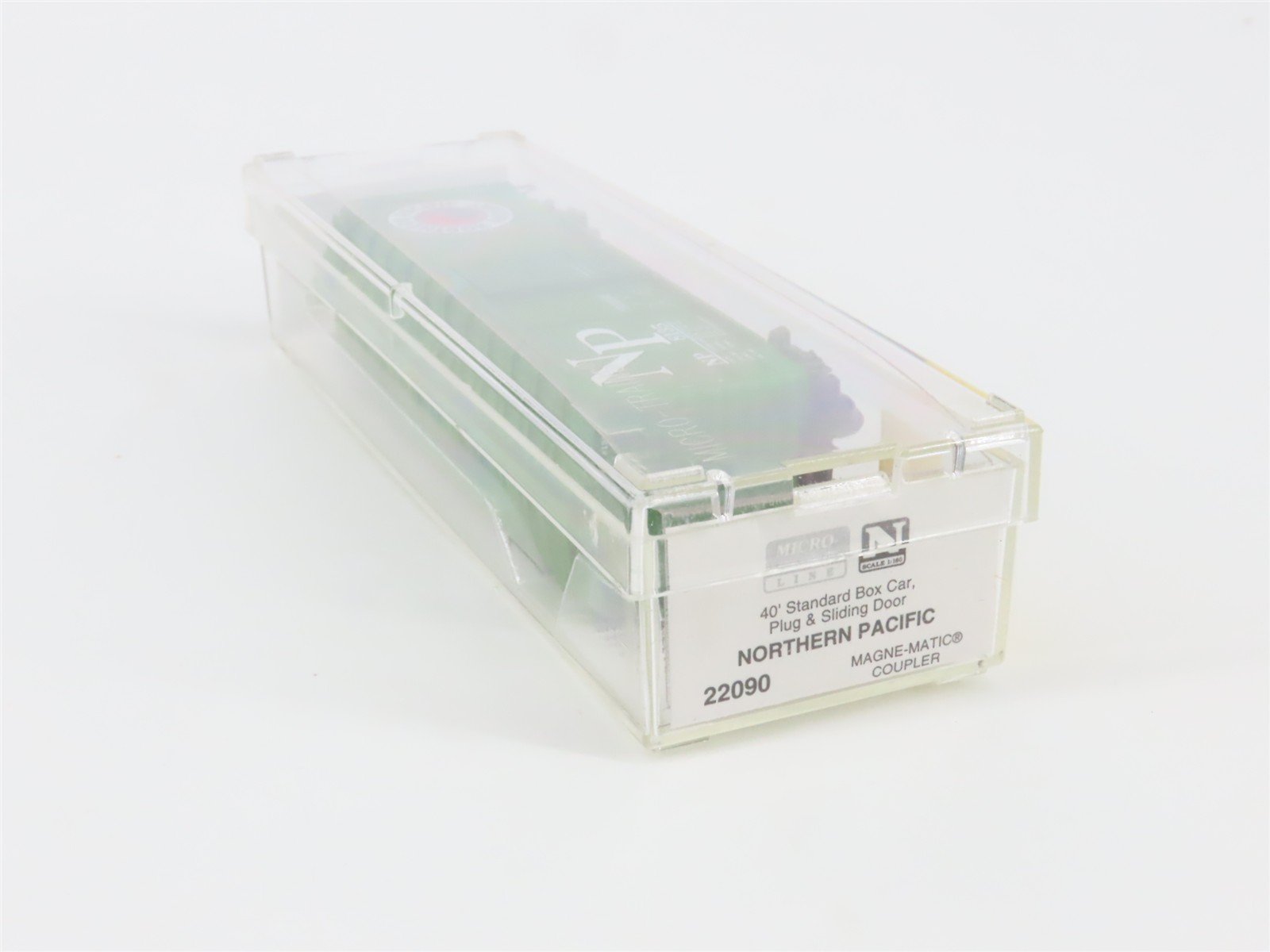N Scale Micro-Trains 22090 NP Northern Pacific 40' Box Car 8135 RTR