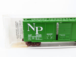 N Scale Micro-Trains 22090 NP Northern Pacific 40' Box Car 8135 RTR