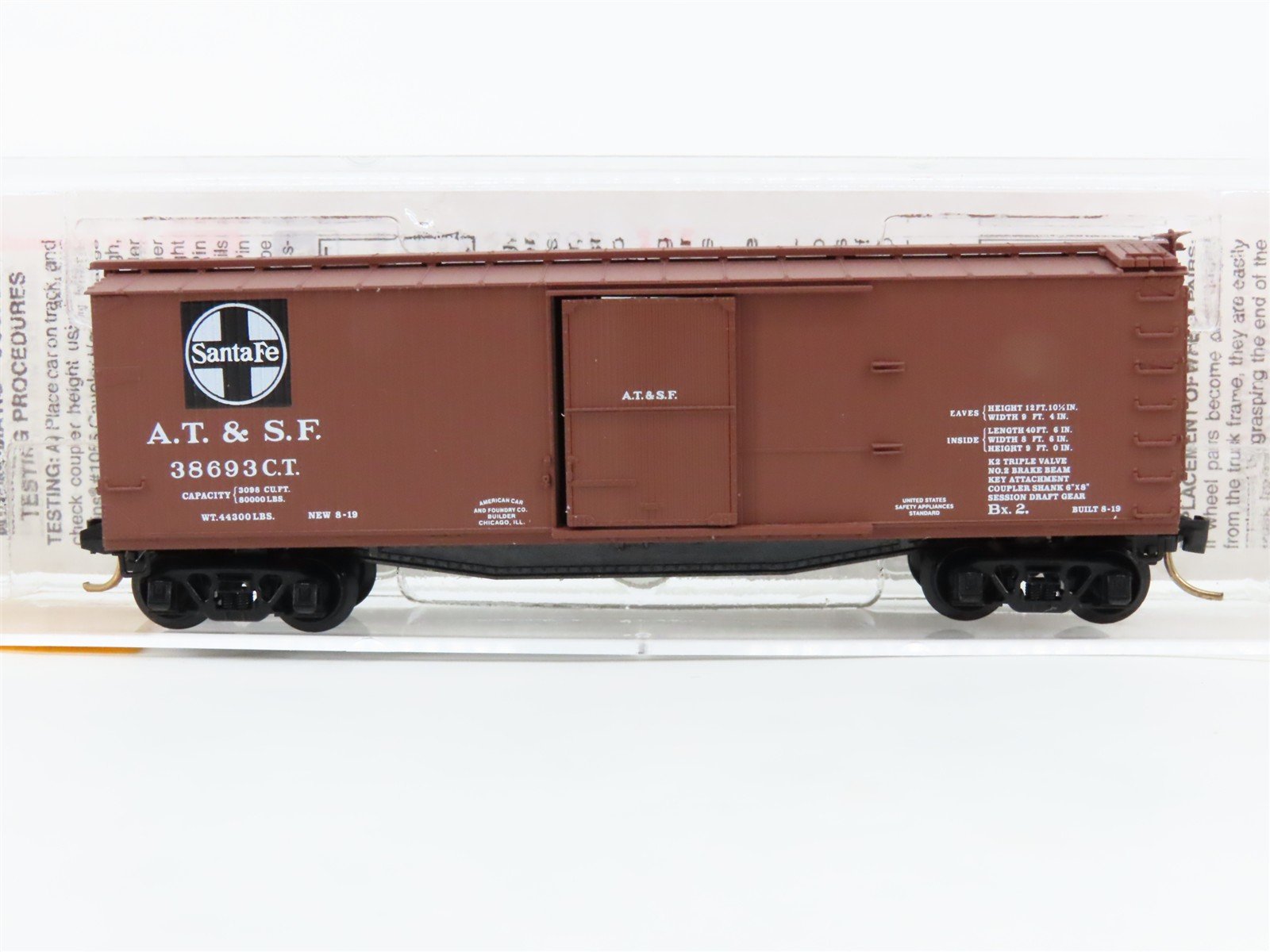 N Scale Micro-Trains 39060 ATSF Santa Fe 40' Box Car 38693 RTR