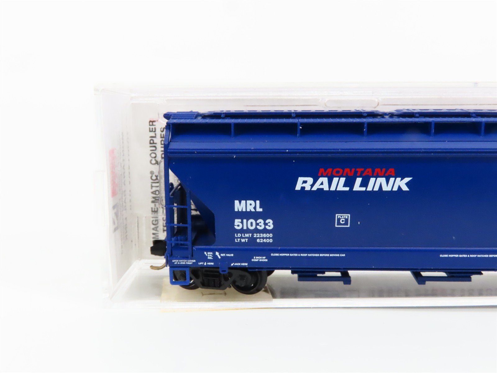 N Scale Micro-Trains 94080 MRL Montana Rail Link 3-Bay Covered Hopper 51033 RTR