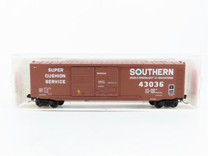 N Scale Micro-Trains 37030 SOU Southern Railway 50' Standard Box Car 43036 RTR