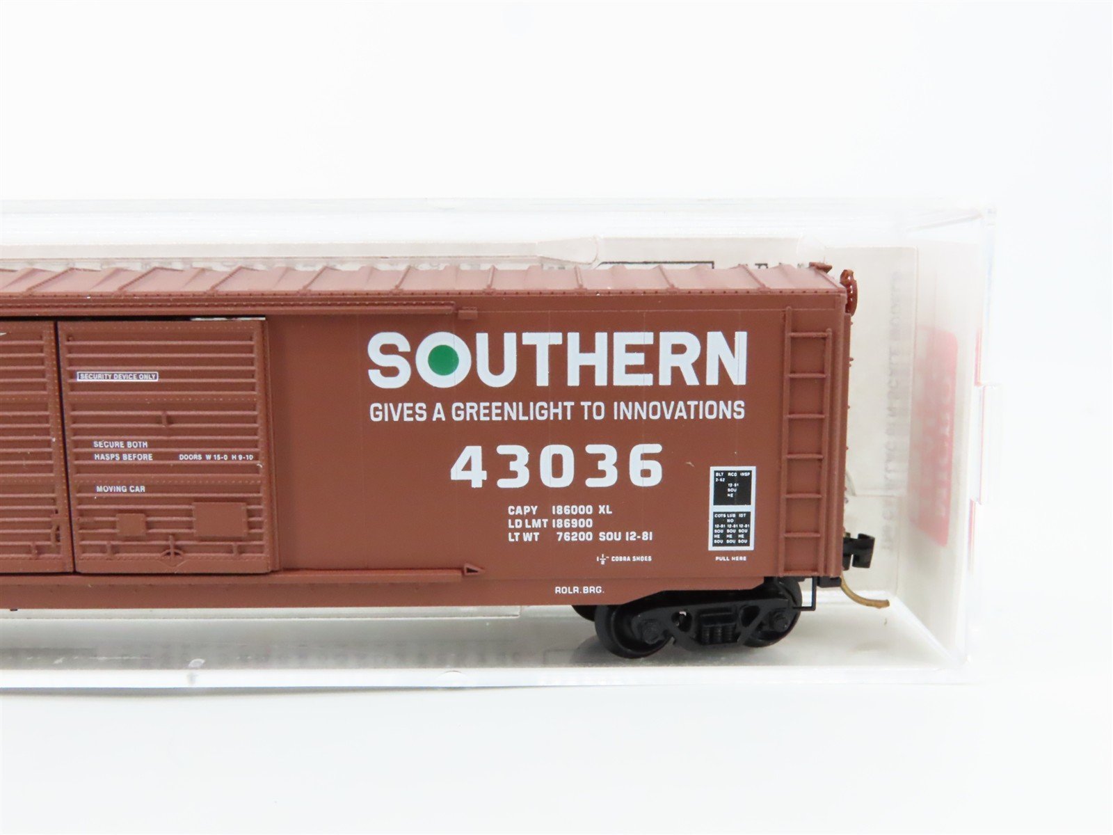 N Scale Micro-Trains 37030 SOU Southern Railway 50' Standard Box Car 43036 RTR