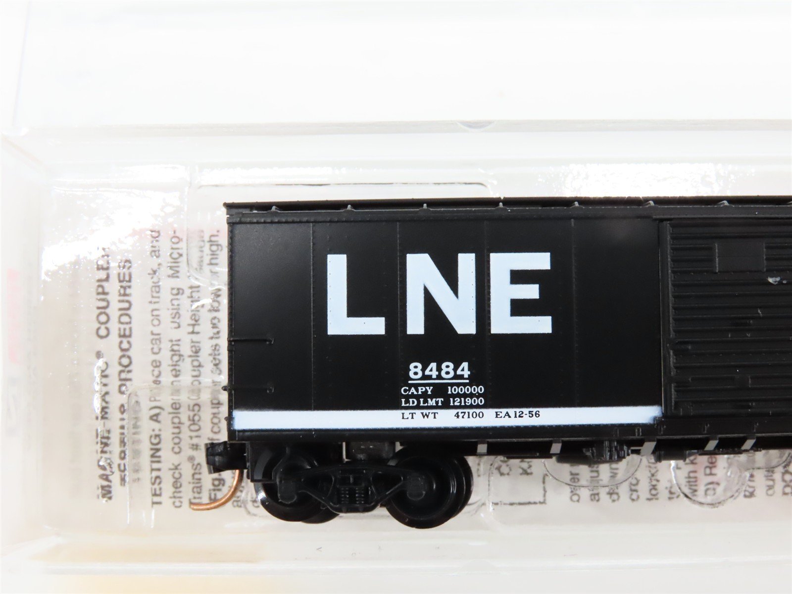 N Scale Micro-Trains 120030 LNE Lehigh and New England 40' Box Car 8484 RTR