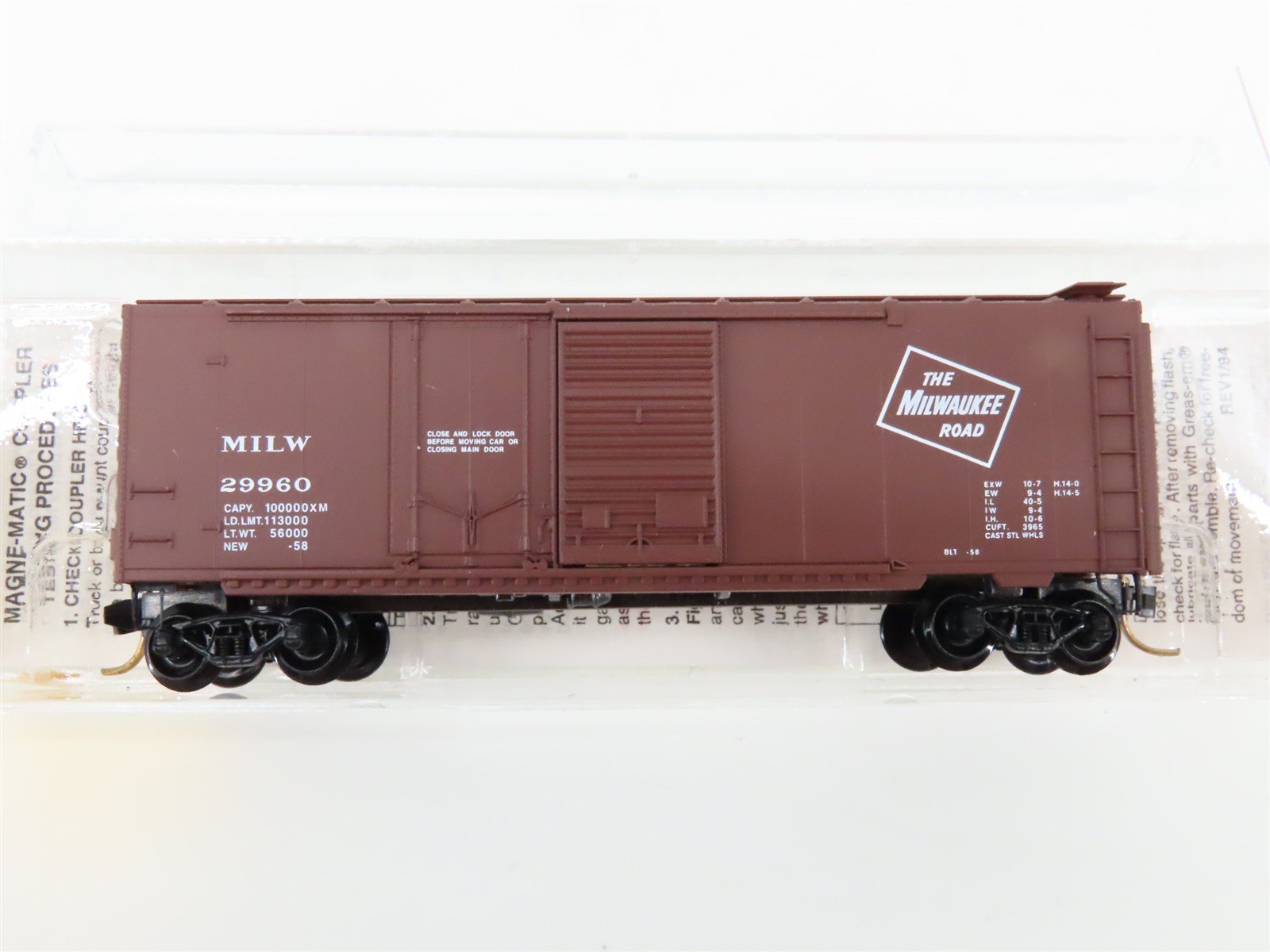 N Scale Micro-Trains 22180 MILW Milwaukee Road 40' Box Car 29960 RTR
