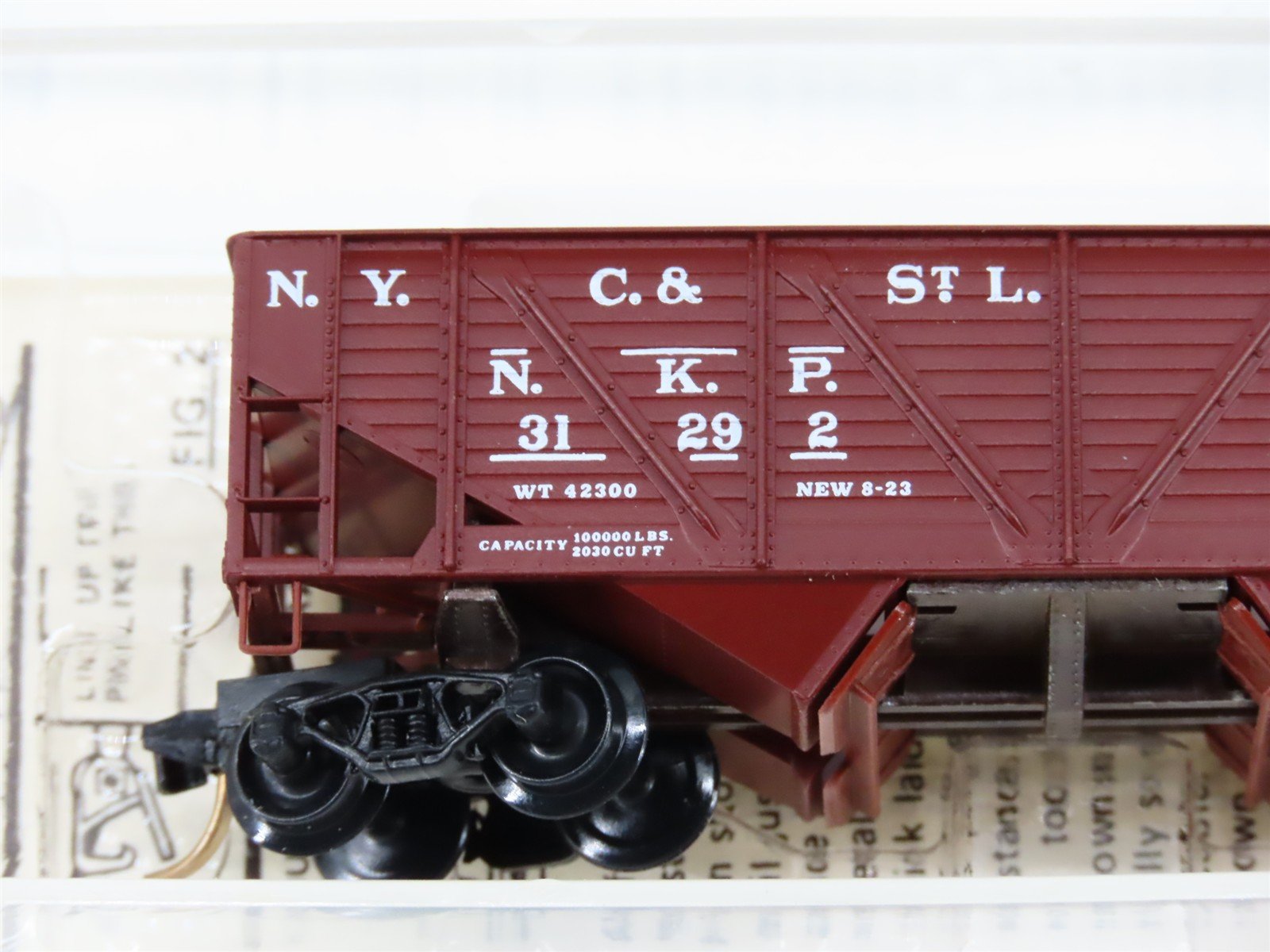 N Scale Micro-Trains 57050 NKP Nickel Plate Road 33' 2-Bay Hopper 31292 RTR