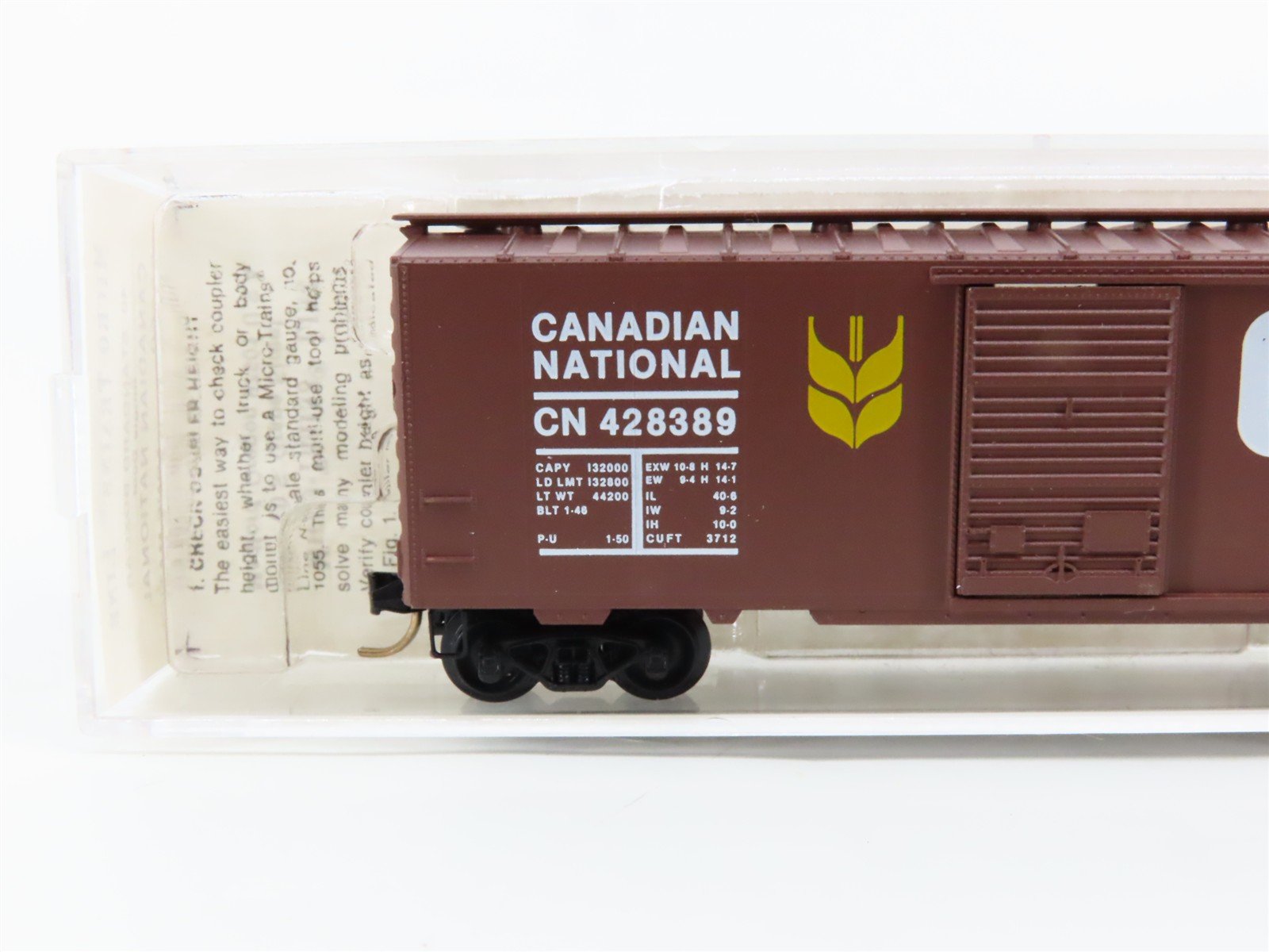 N Scale Micro-Trains 20550 CN Canadian National 40' Box Car 428389 RTR