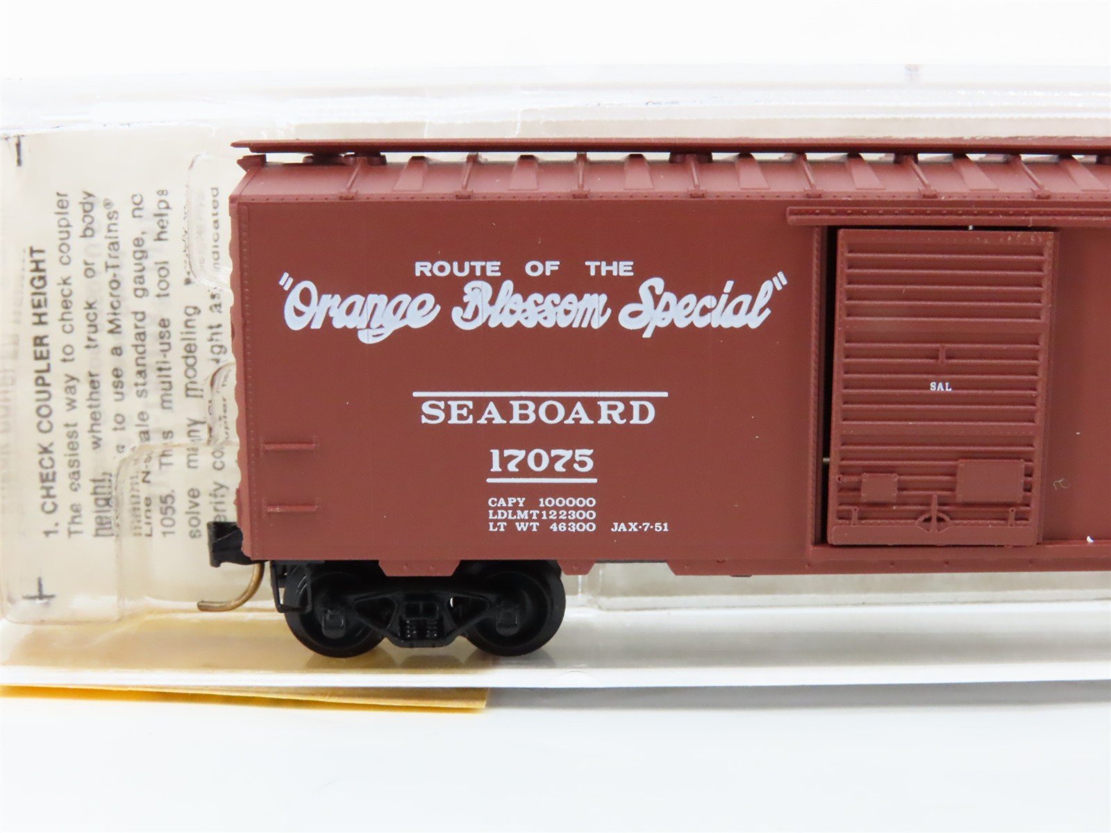 N Scale Micro-Trains 20026 SAL Seaboard 40' Box Car 17075 RTR