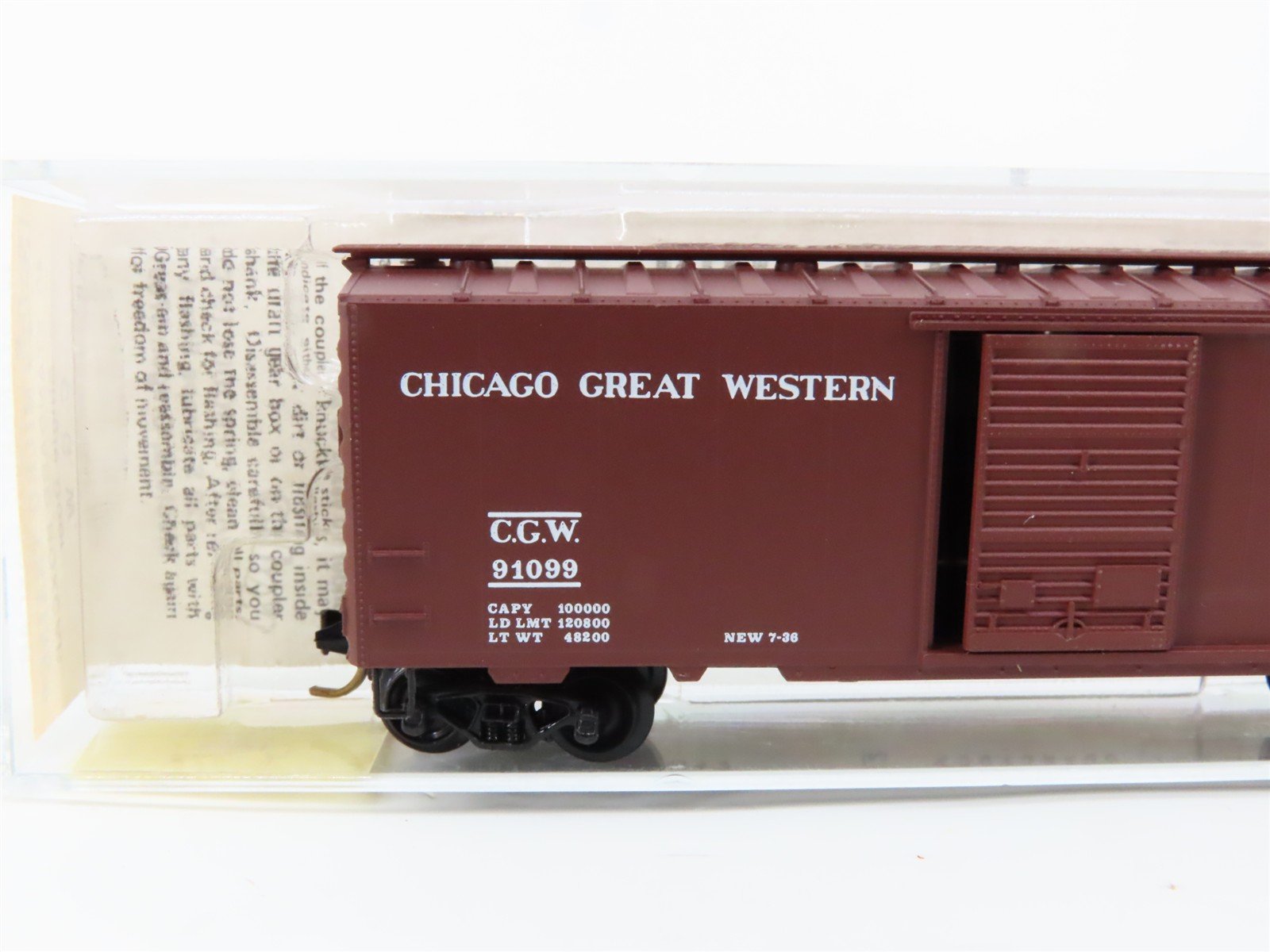 N Scale Micro-Trains 20950 CGW Chicago Great Western 40' Box Car 91099 RTR