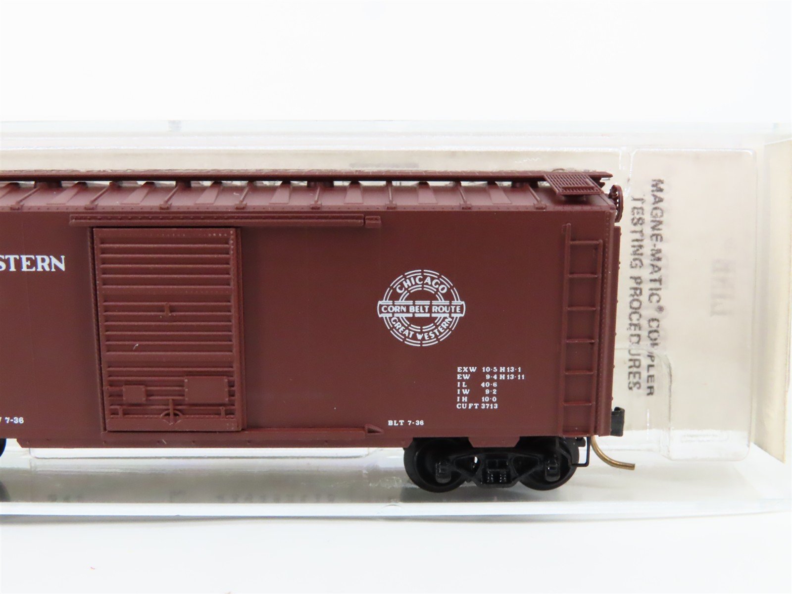 N Scale Micro-Trains 20950 CGW Chicago Great Western 40' Box Car 91099 RTR