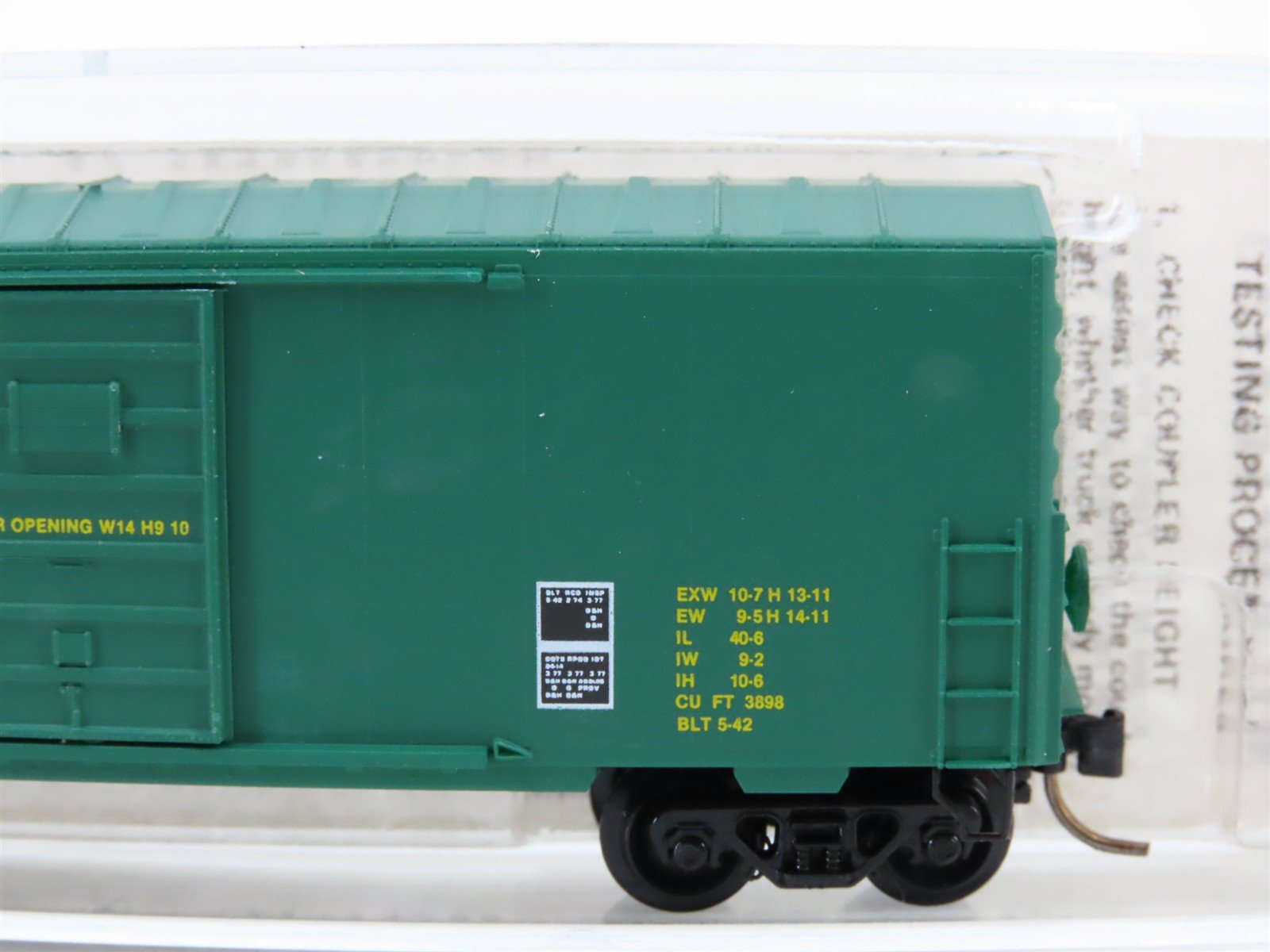 N Scale Micro-Trains 24210 A&StAB The Bay Line 40' Box Car 1320 RTR