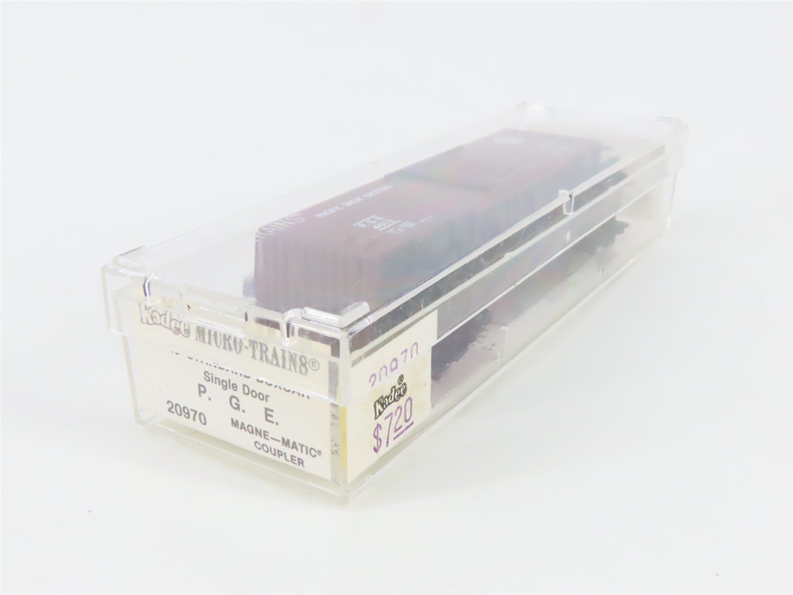 N Scale Micro-Trains 20970 PGE Pacific Great Eastern 40' Box Car 4012 RTR