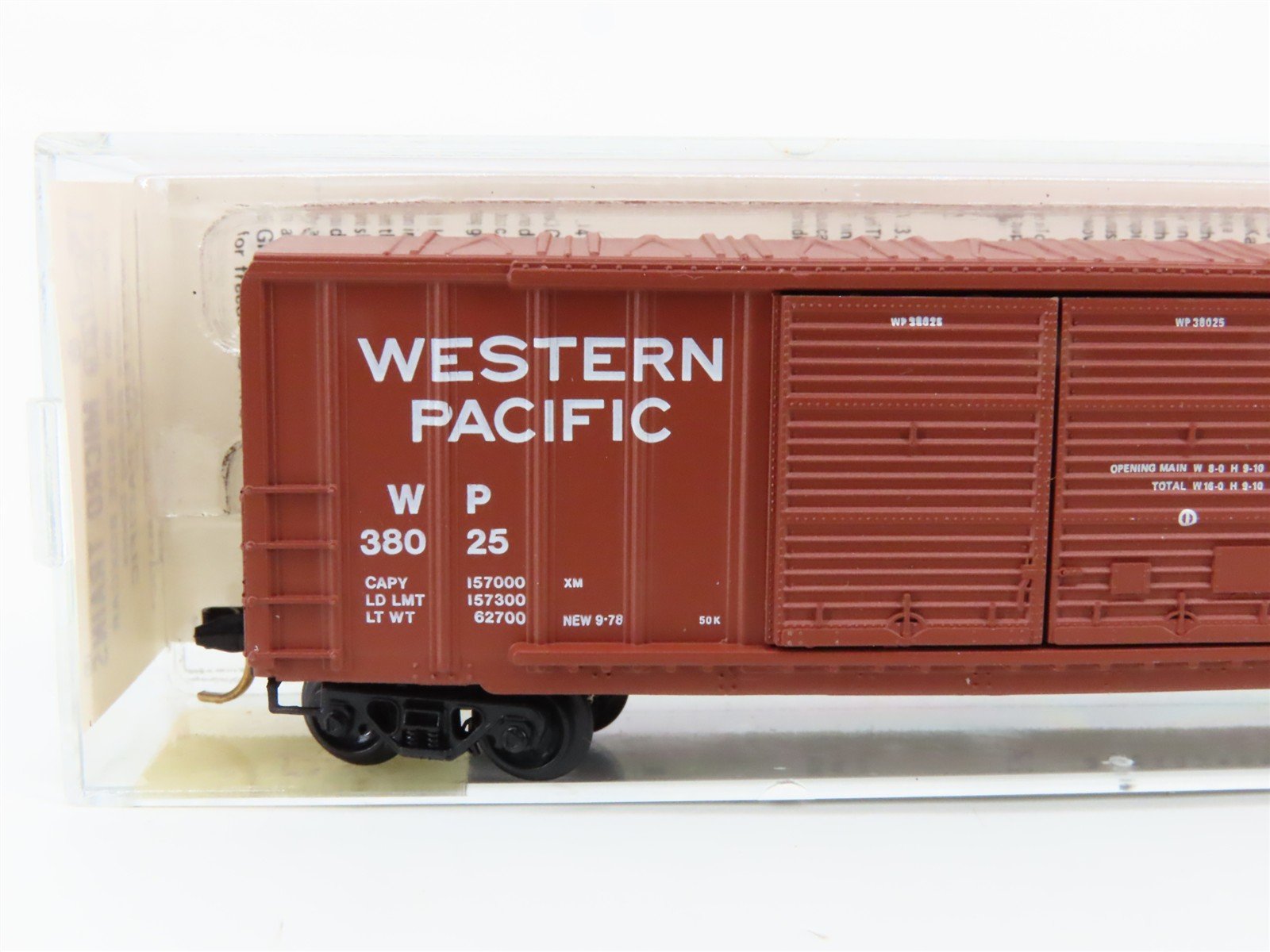 N Scale Micro-Trains 30070 WP Western Pacific 50' Box Car 38025 RTR