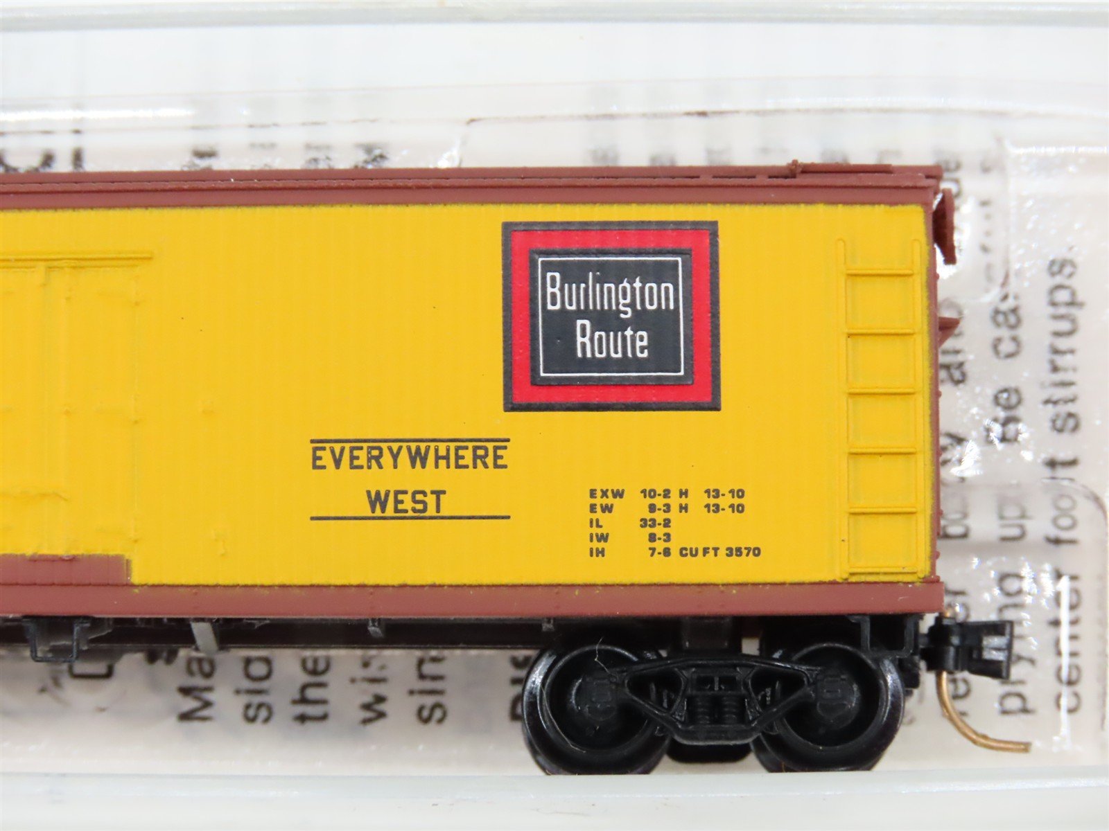N Scale Micro-Trains 47280 BREX Burlington Refrigerator Express 40' Reefer RTR