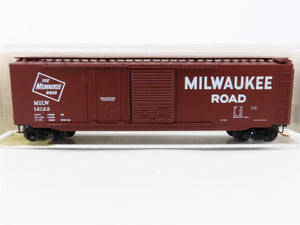 N Scale Micro-Trains 33100 Milwaukee Road 50' Plug and Sliding Door Box Car RTR