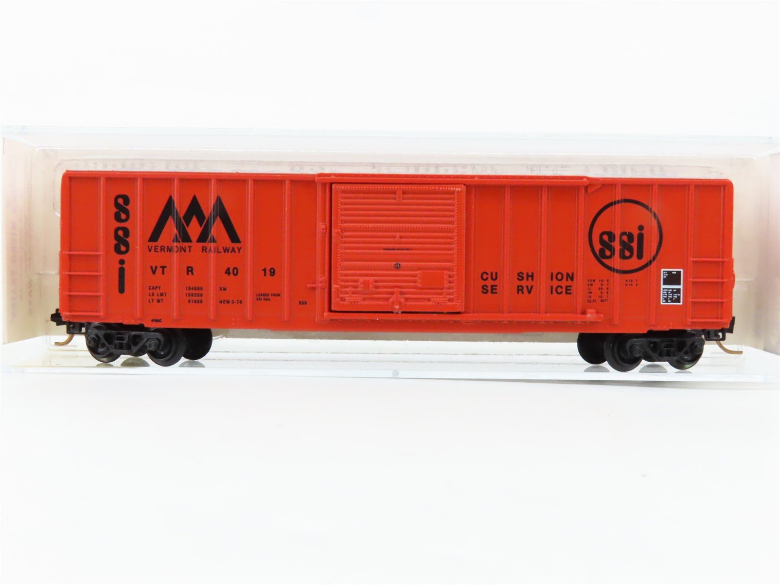 N Scale Micro-Trains 25220 VTR Vermont Railway 50' Box Car 4019 RTR