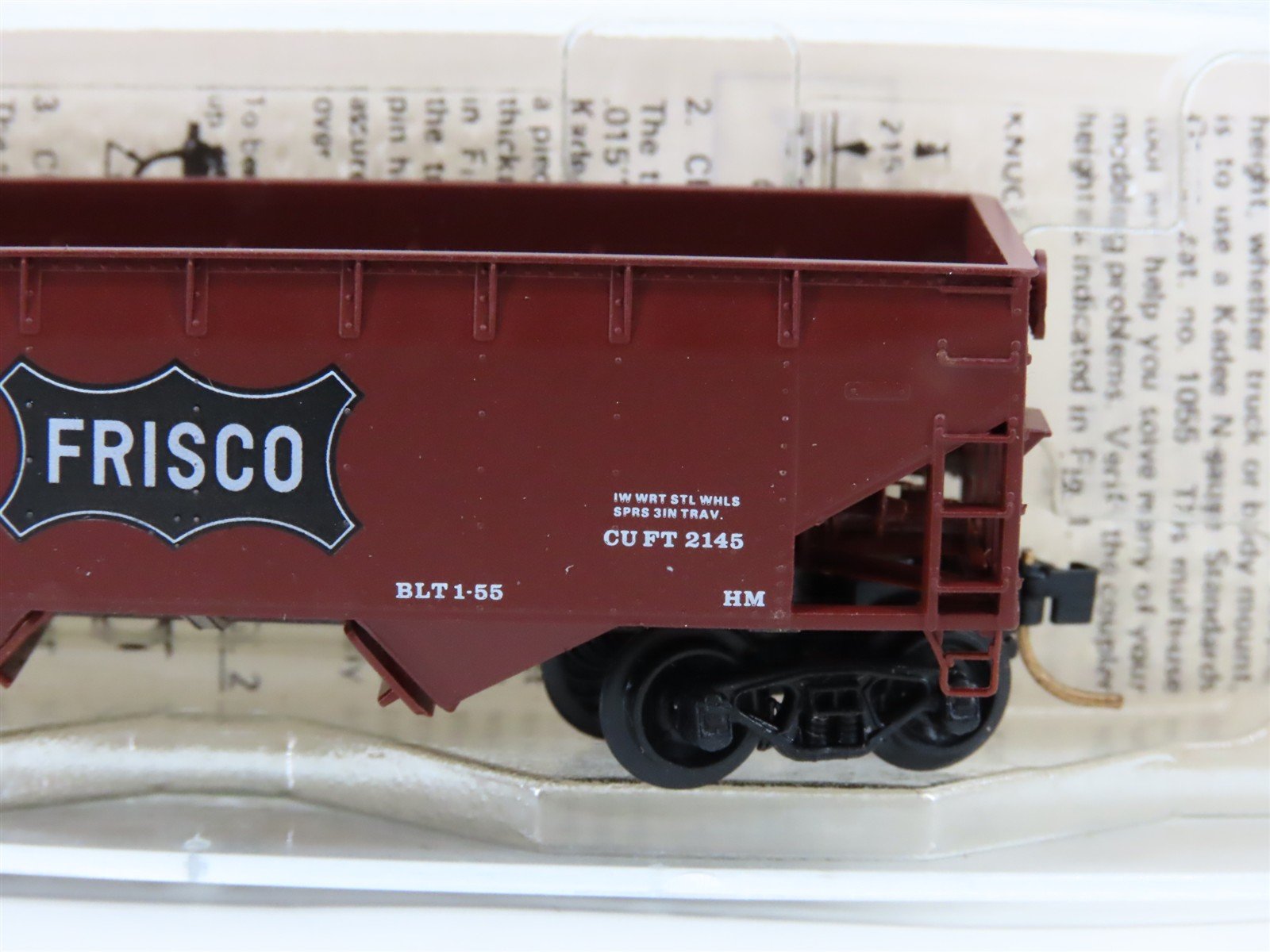 N Scale Micro-Trains 55180 SL-SF St. Louis-San Francisco 33' 2-Bay Hopper RTR
