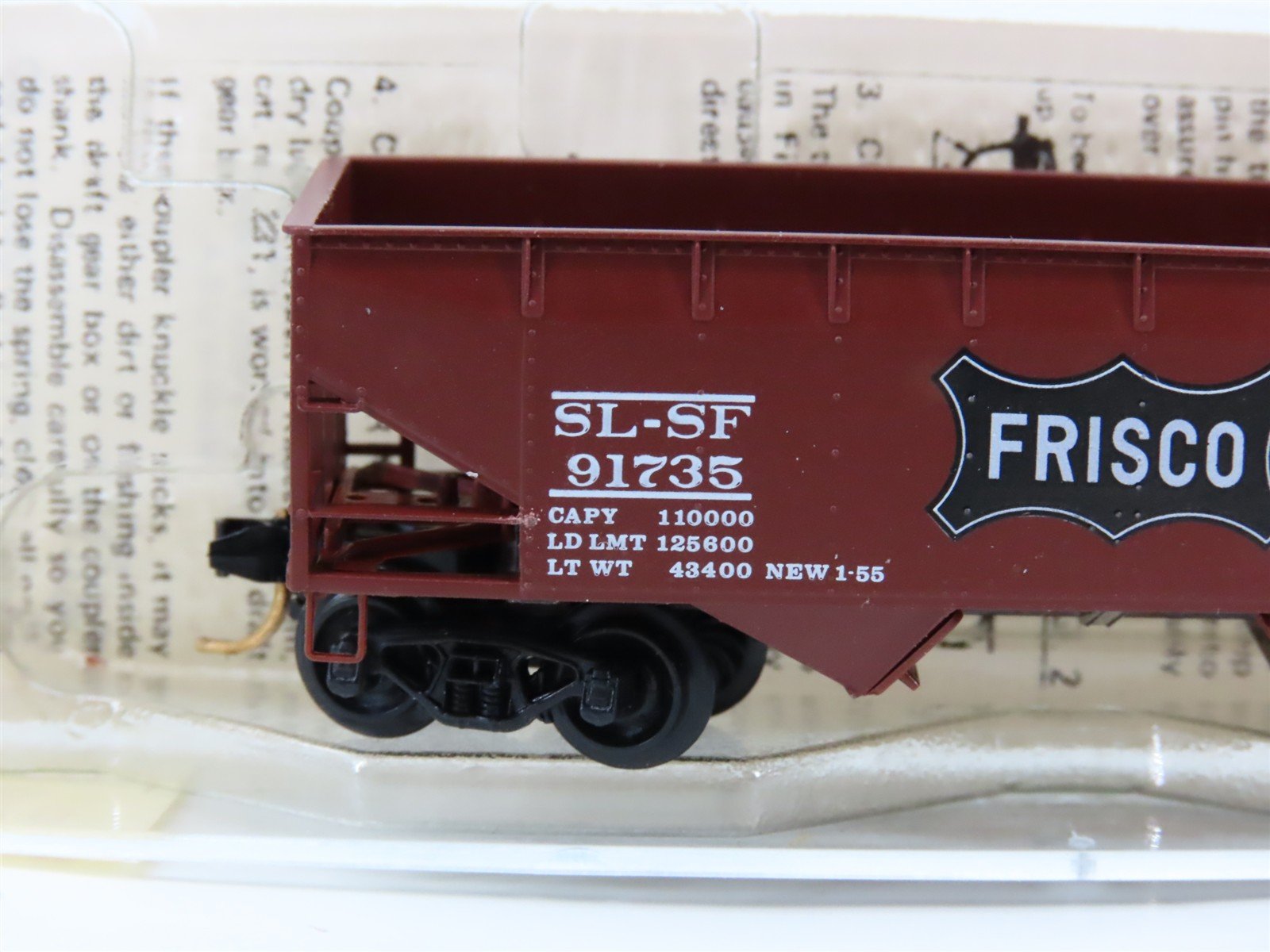 N Scale Micro-Trains 55180 SL-SF St. Louis-San Francisco 33' 2-Bay Hopper RTR