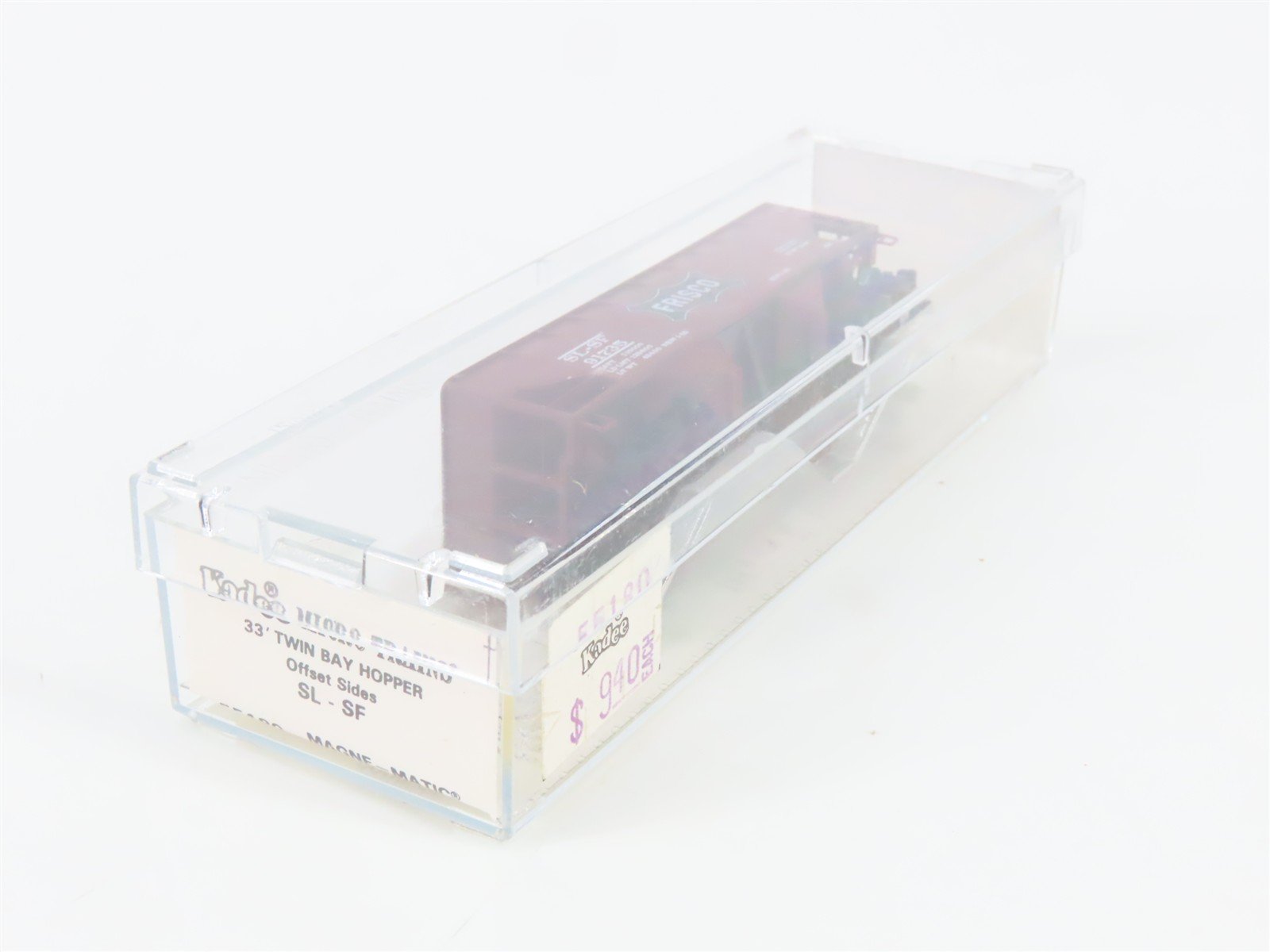 N Scale Micro-Trains 55180 SL-SF St. Louis-San Francisco 33' 2-Bay Hopper RTR